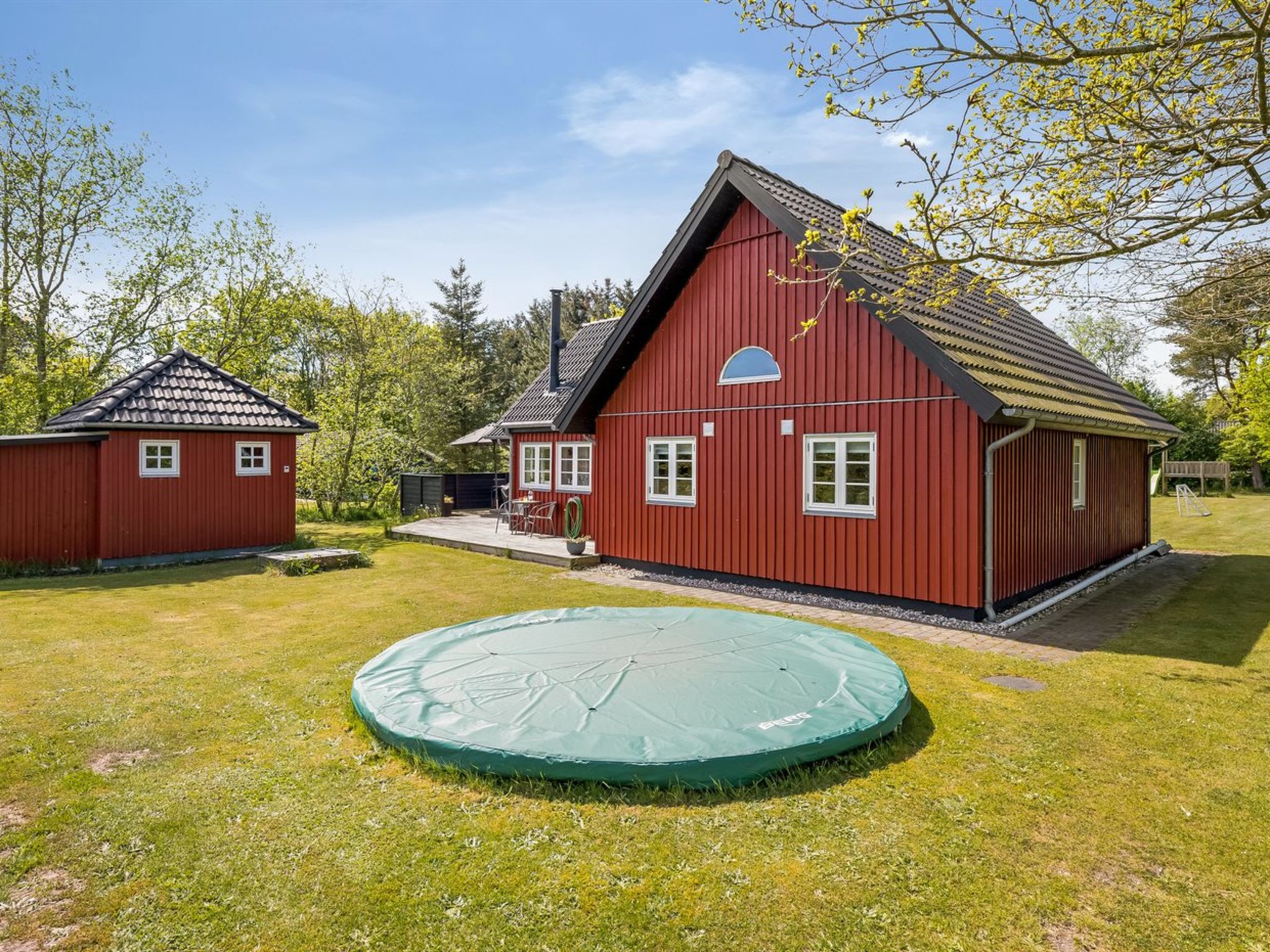 "Soile" - 12km from the sea - Buiten