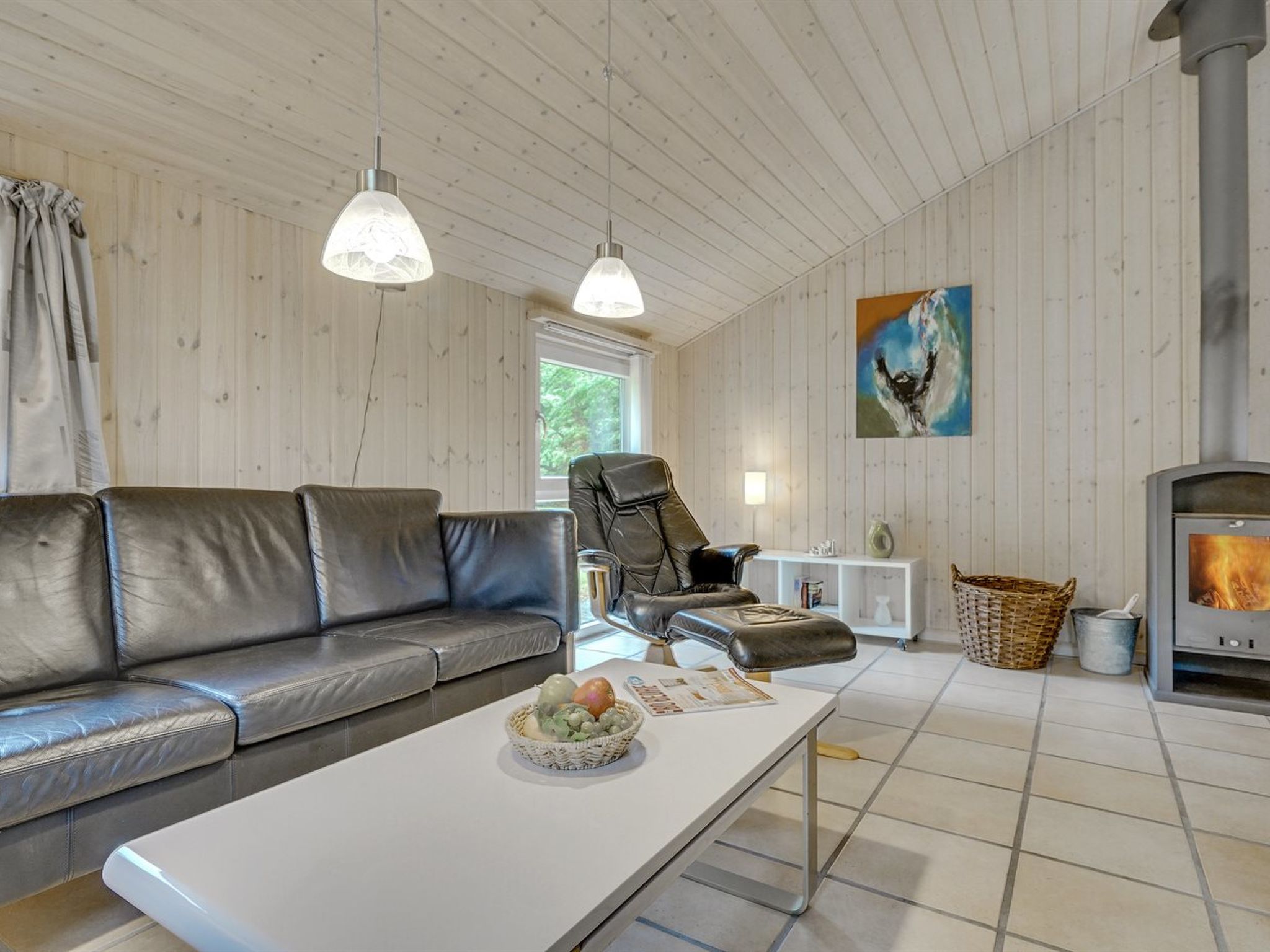 "Aviaja" - 12km from the sea - Binnen