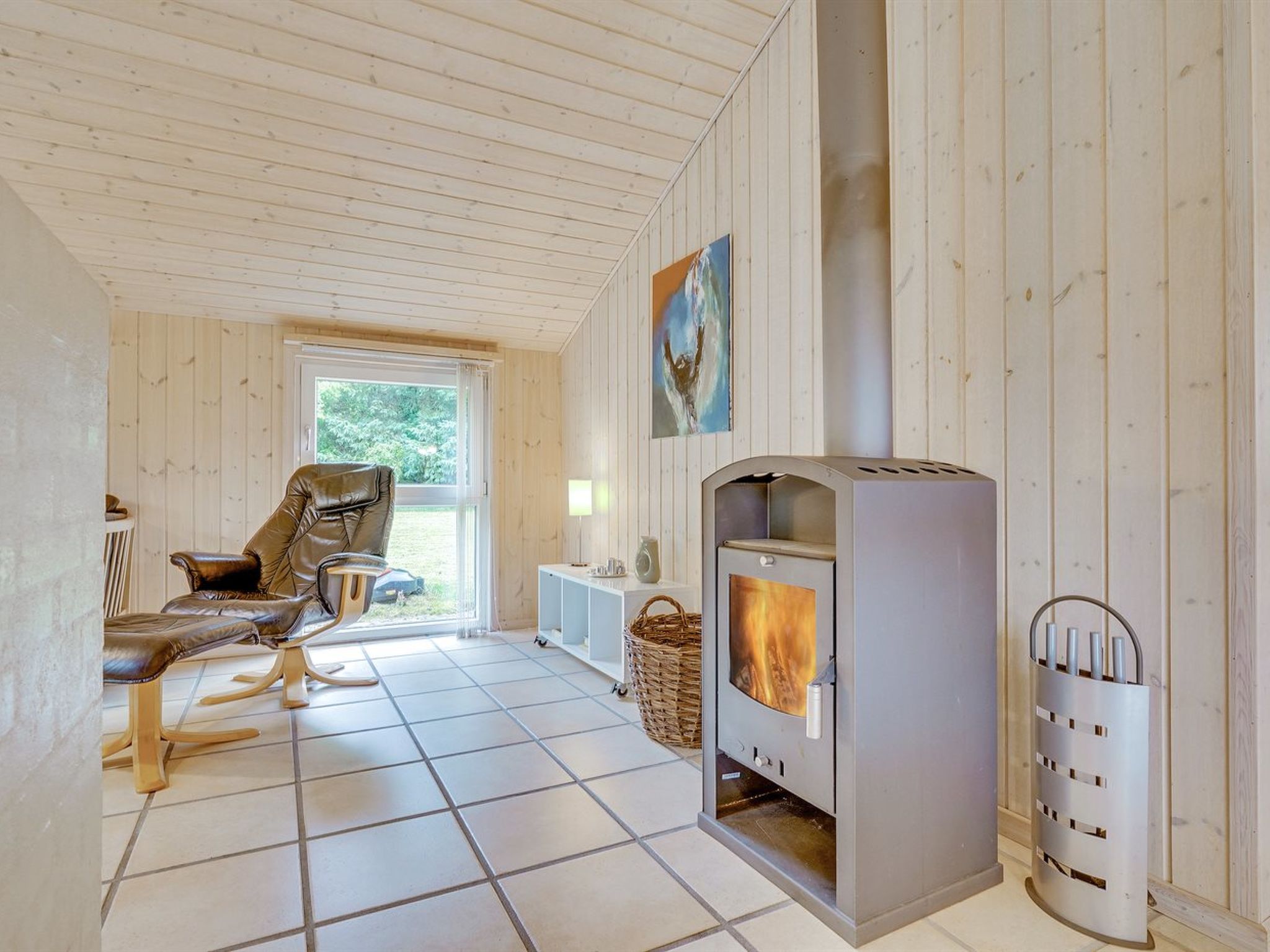 "Aviaja" - 12km from the sea - Binnen