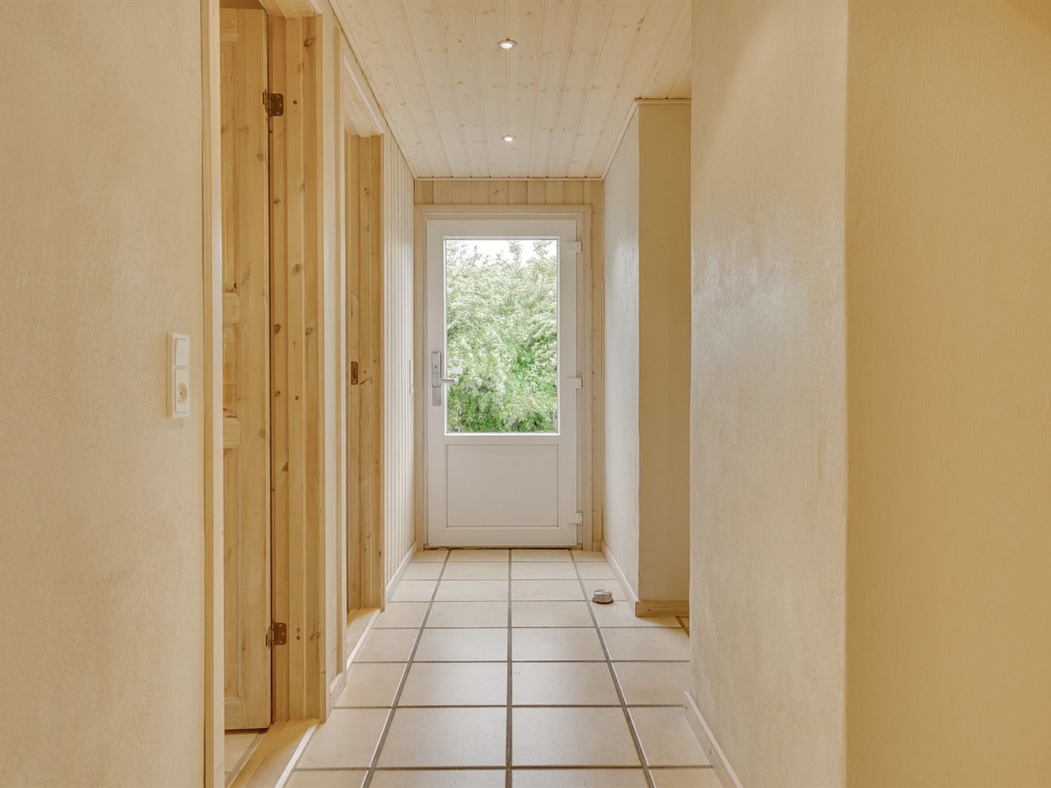 "Aviaja" - 12km from the sea-Buiten