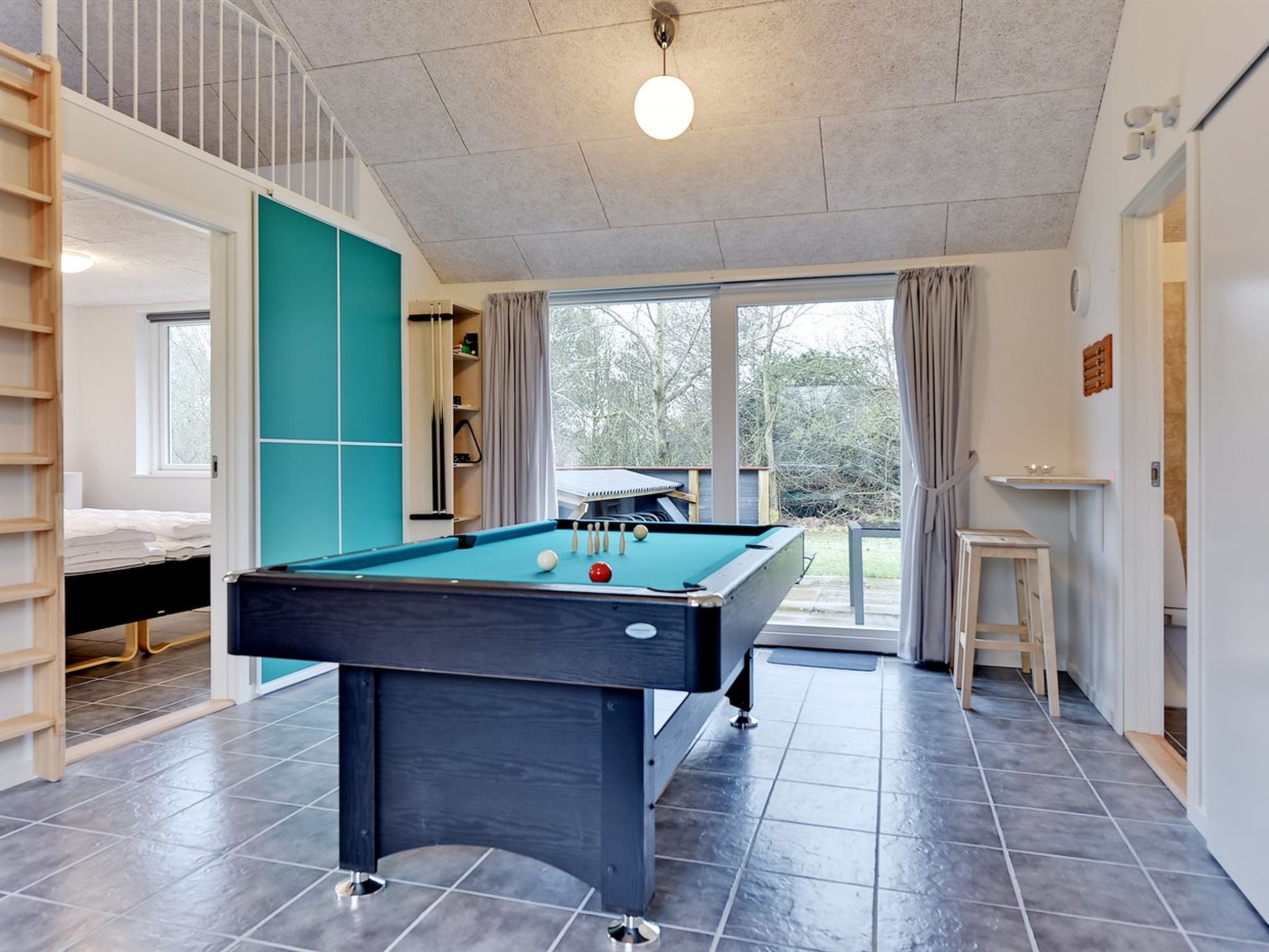 "Sada" - 12km from the sea - Binnen