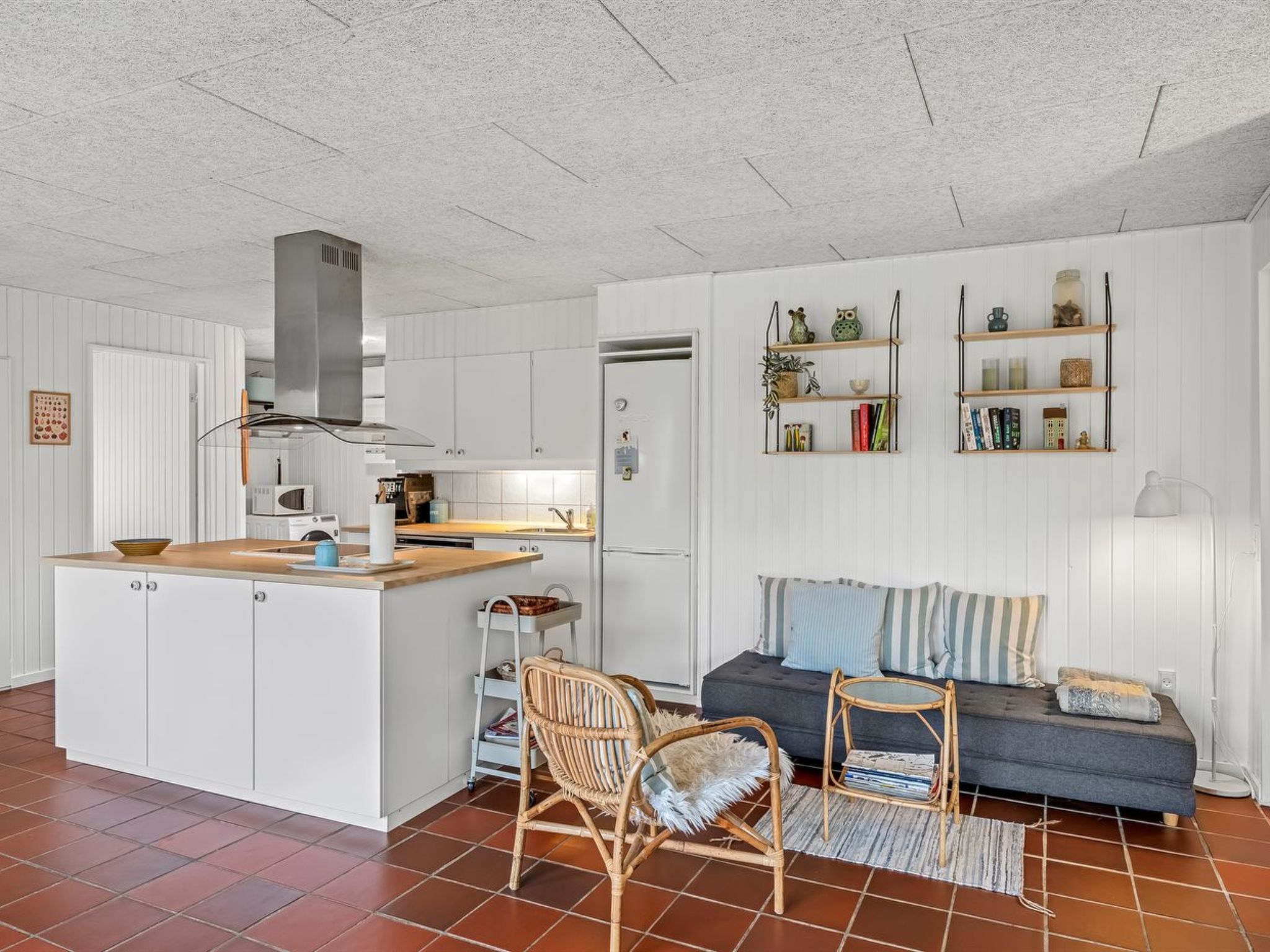 "Pietari" - 600m from the sea - Binnen