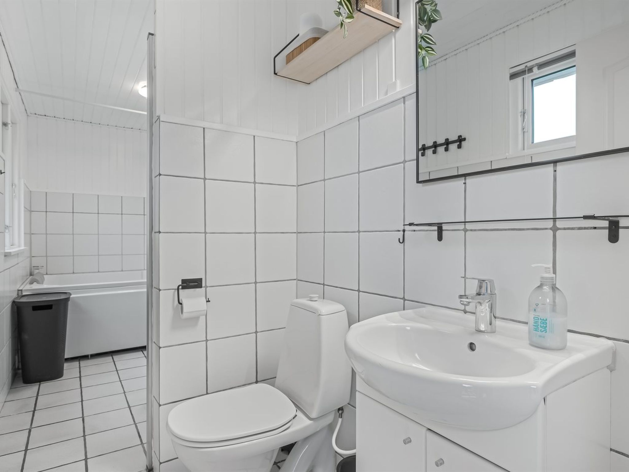 "Pietari" - 600m from the sea - Binnen