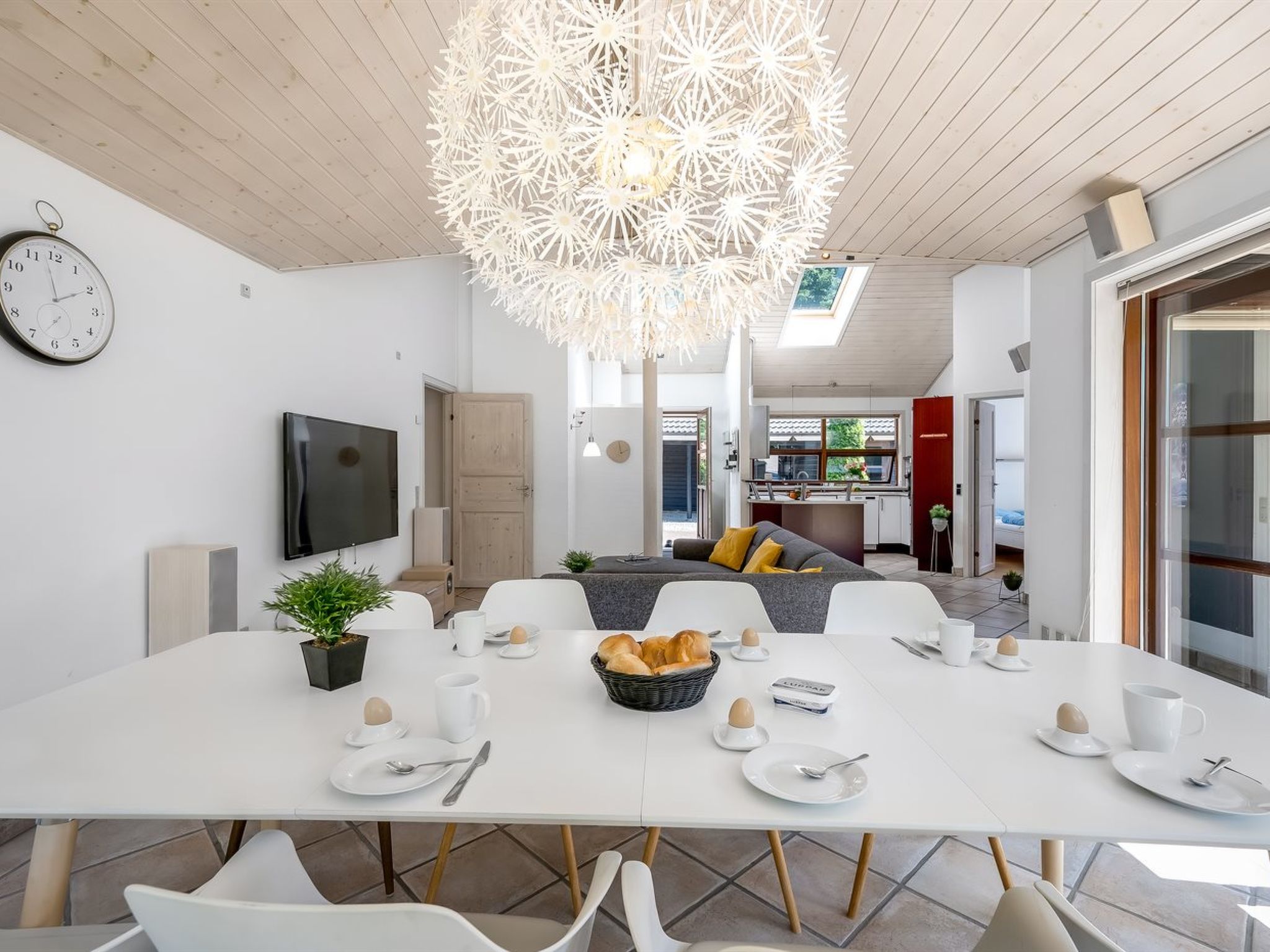 "Lillebror" - 12km from the sea - Inside