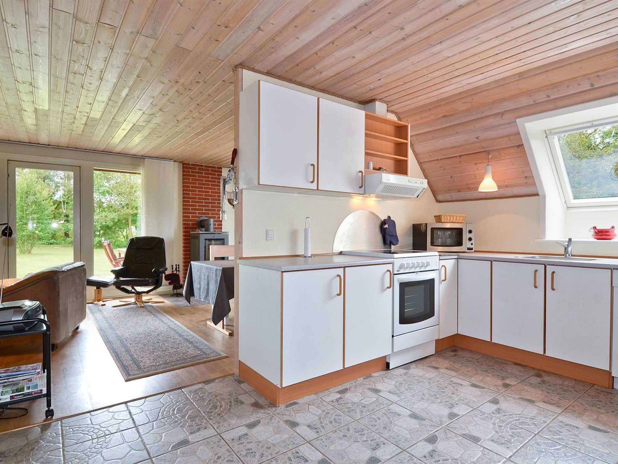 "Hannele" - 10km from the sea-Binnen