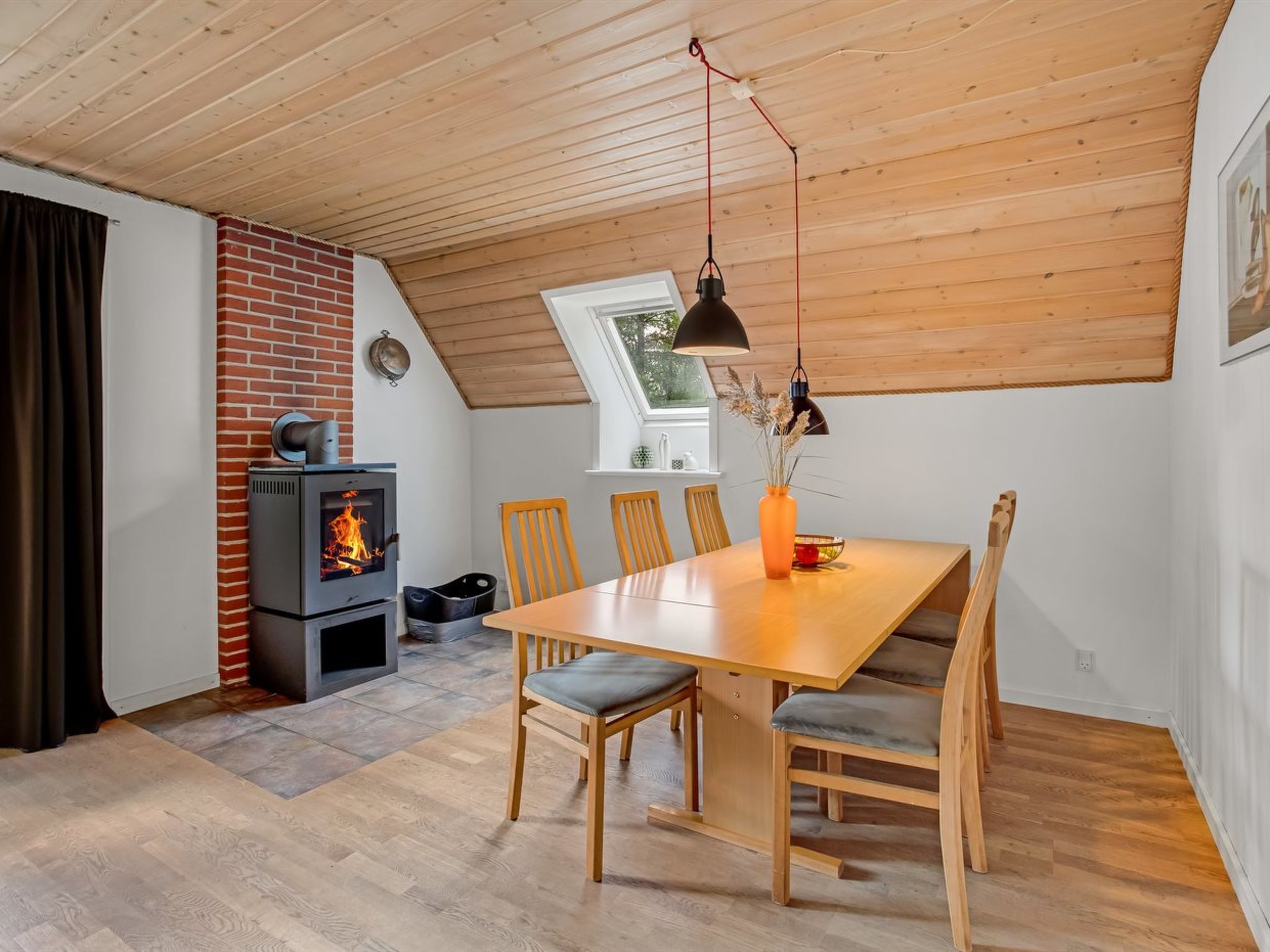 "Hannele" - 10km from the sea-Binnen