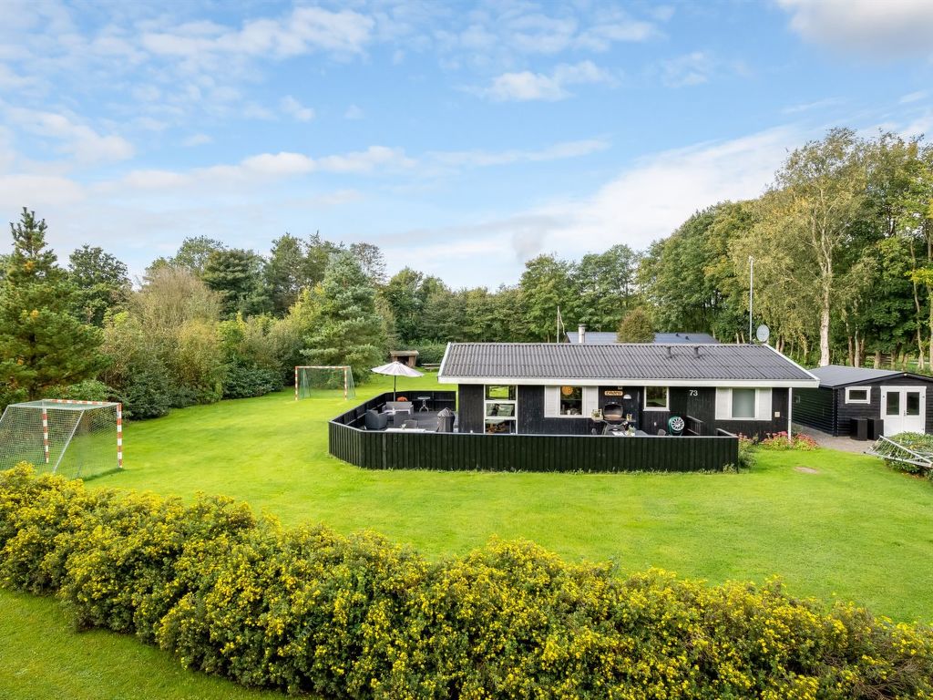 'Vilhelm' - 10km from the sea