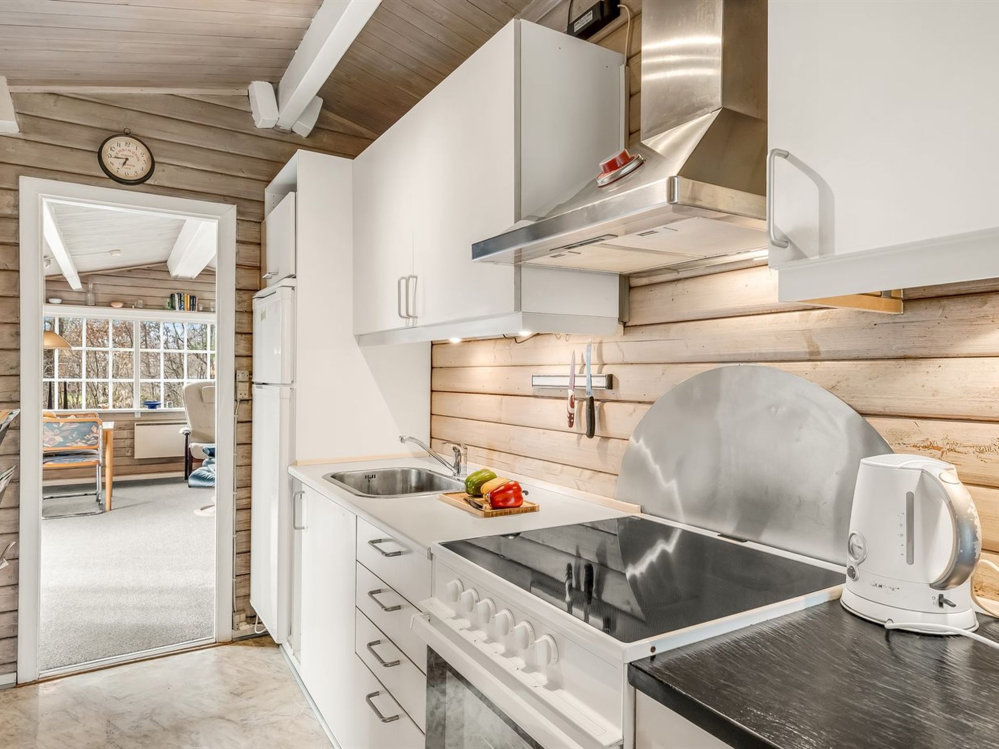 "Leandra" - 11km from the sea-Dedans