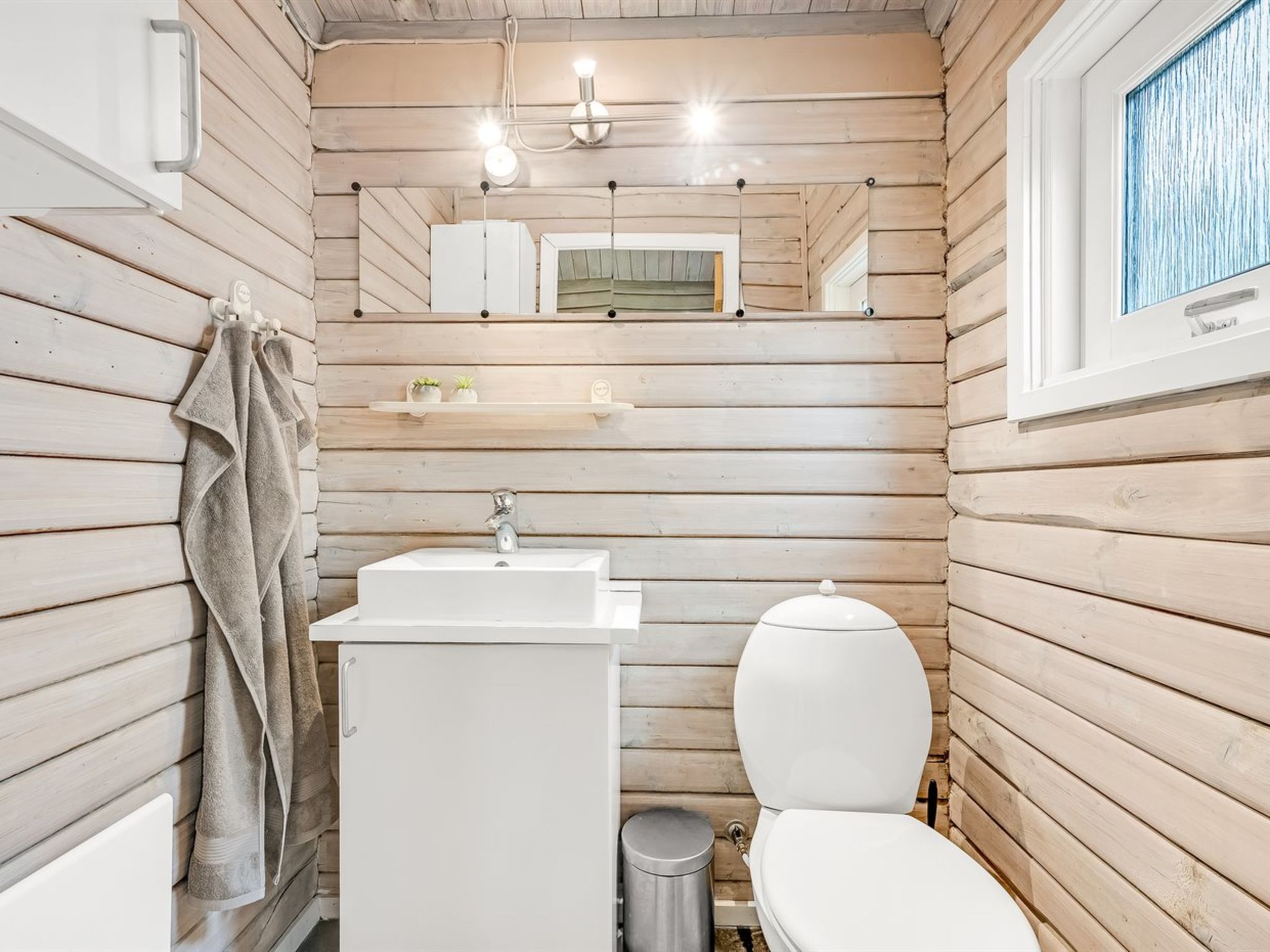 "Leandra" - 11km from the sea-Dedans