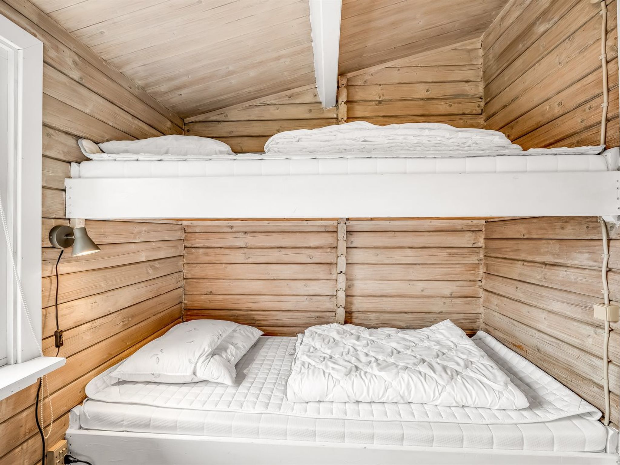 "Leandra" - 11km from the sea-Dedans