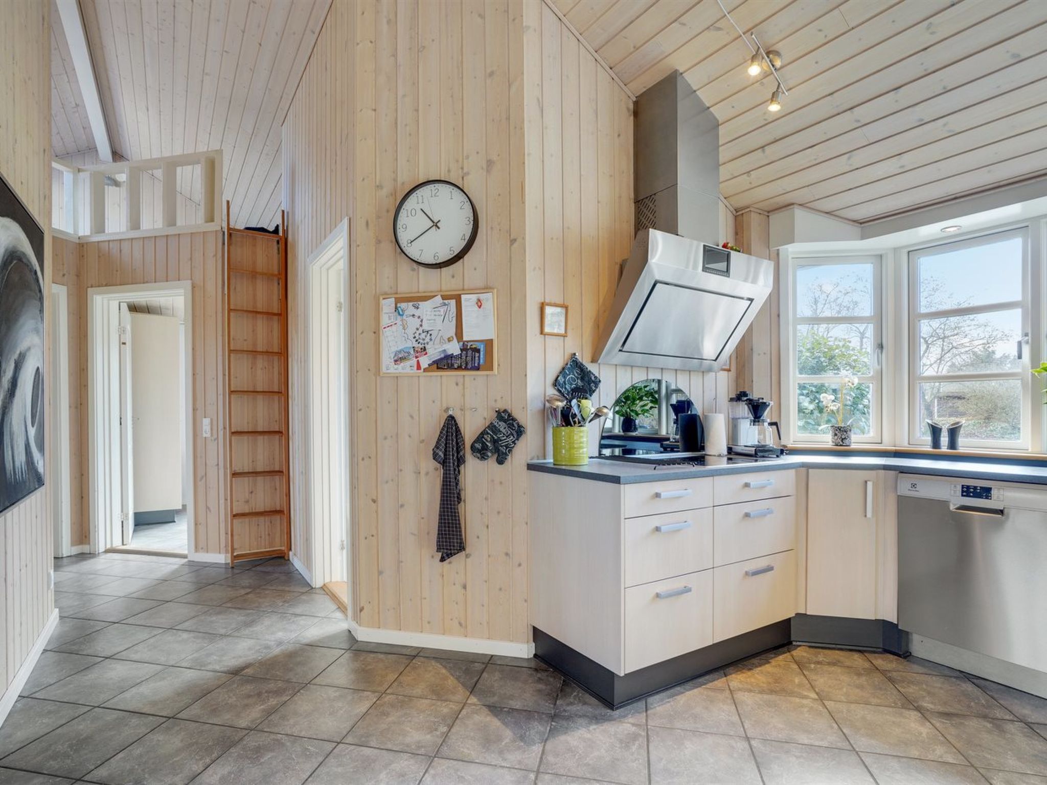 "Esben" - 11km from the sea-Inside