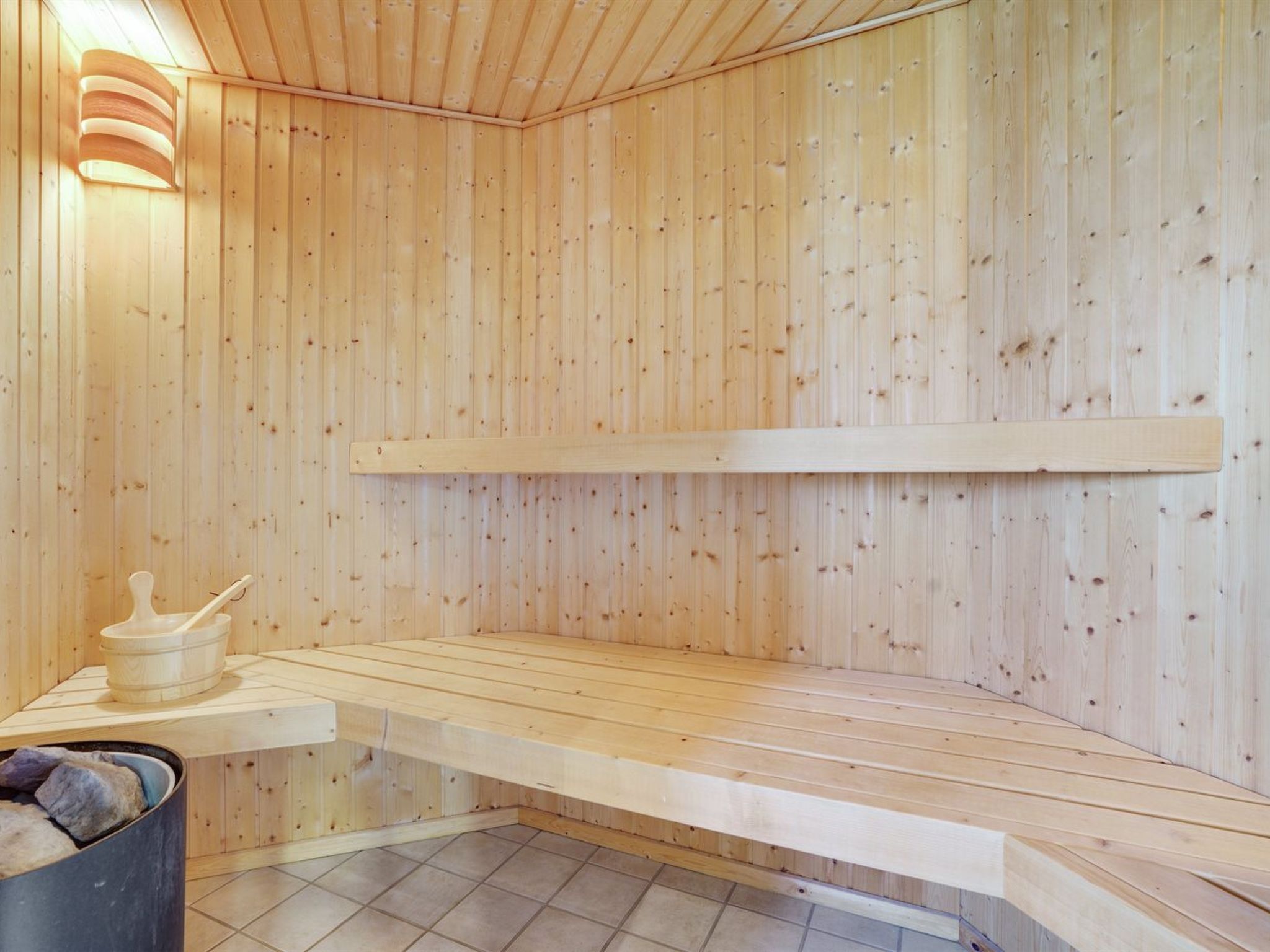 "Esben" - 11km from the sea-Inside