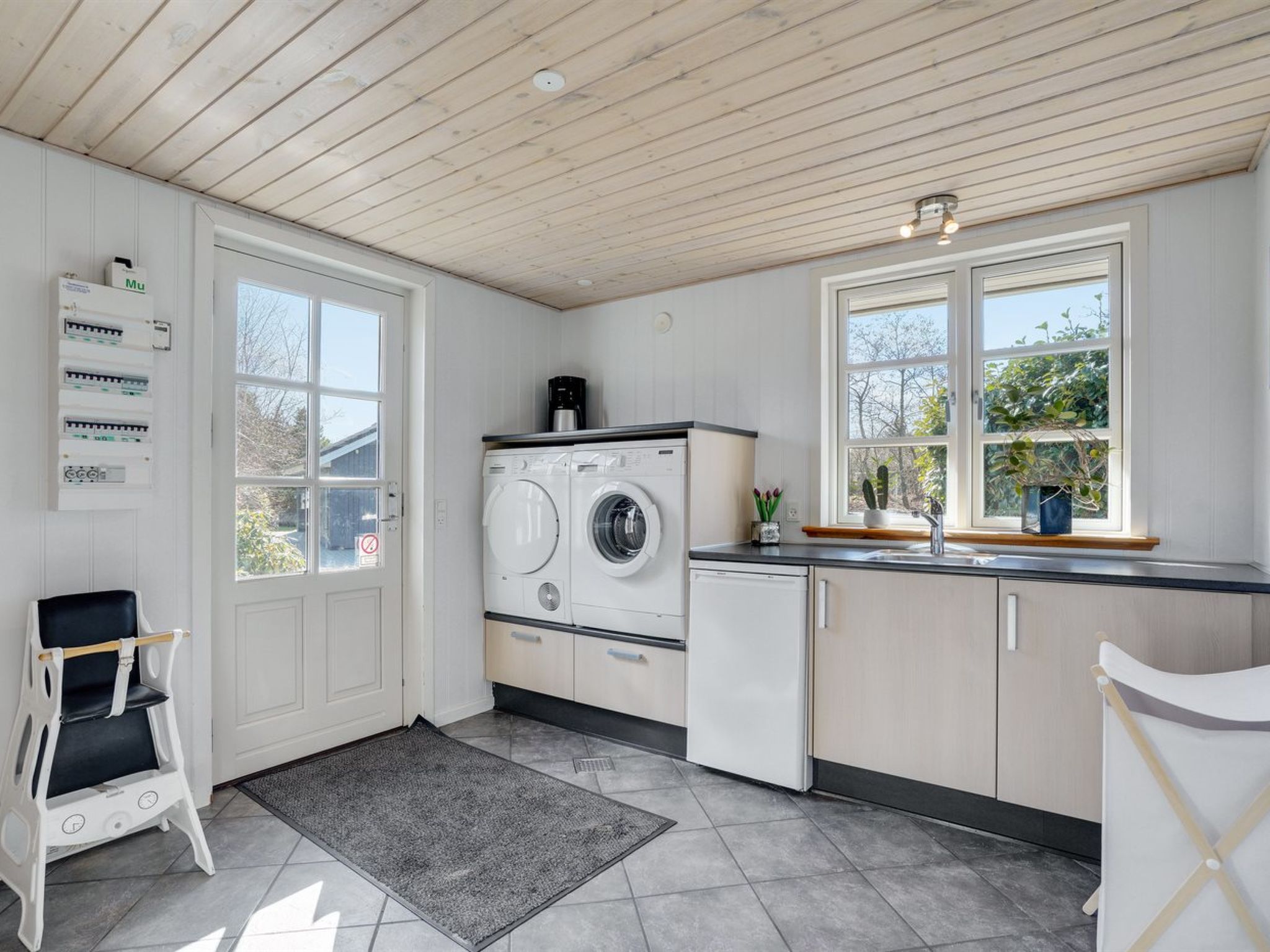 "Esben" - 11km from the sea-Inside