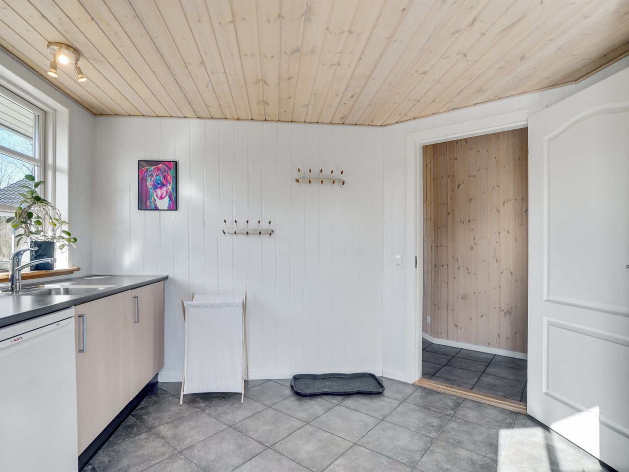 "Esben" - 11km from the sea-Inside