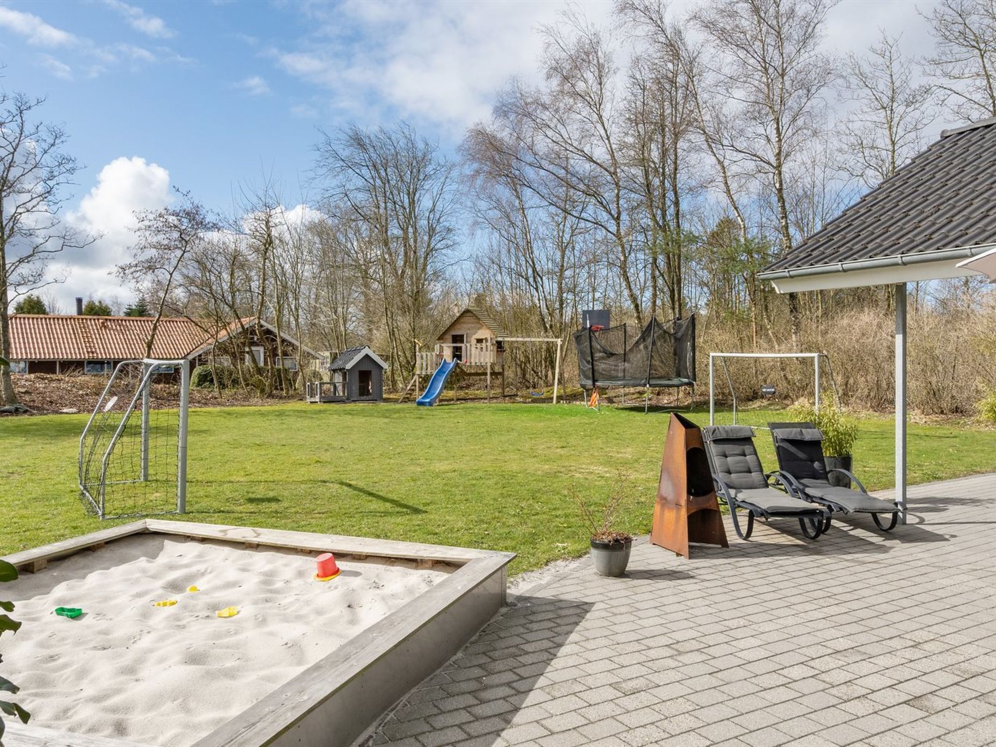 "Esben" - 11km from the sea-Outside