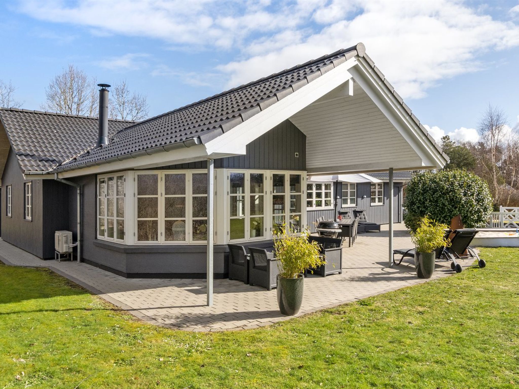 "Esben" - 11km from the sea-Outside