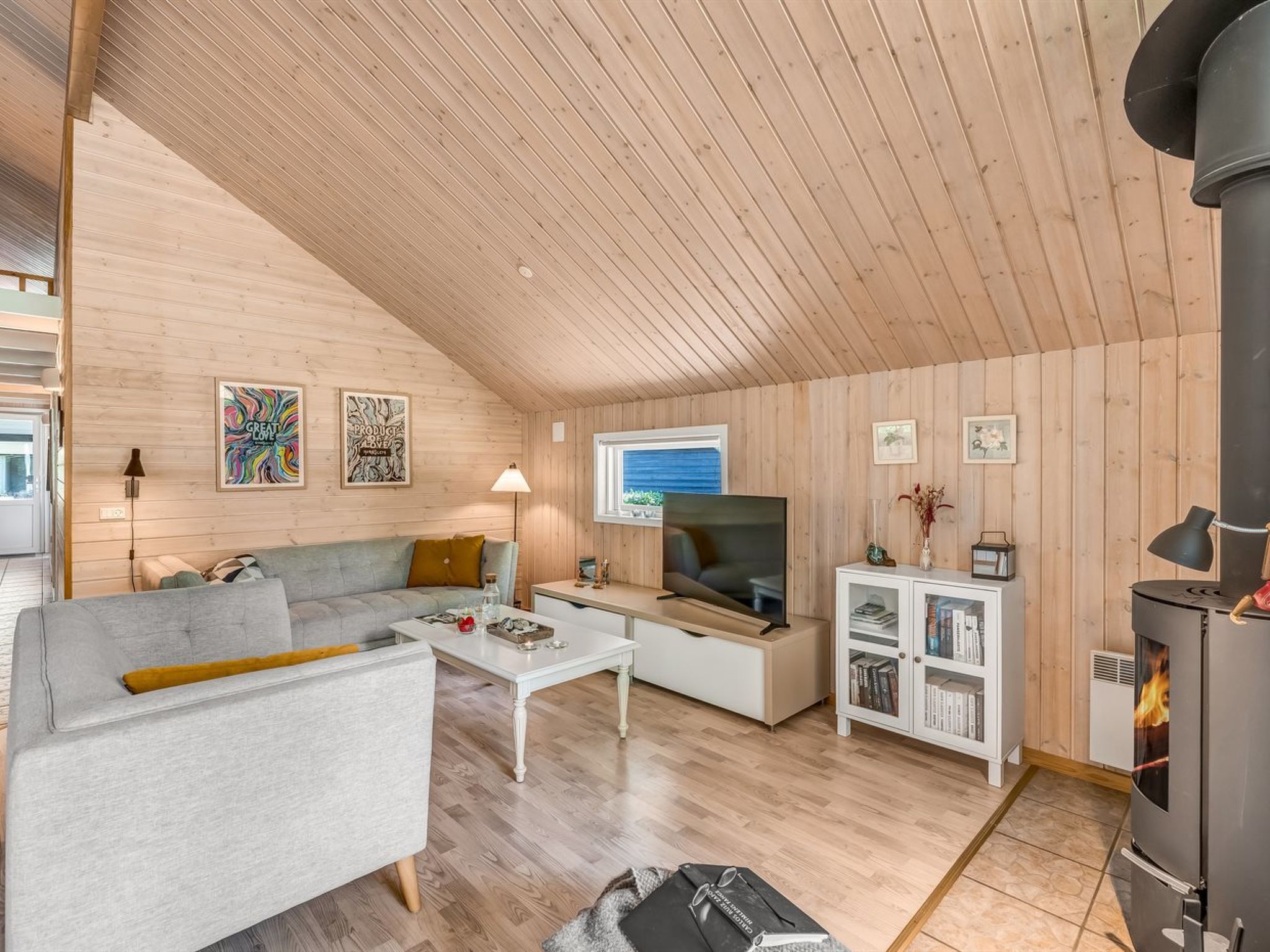 "Iorund" - 10km from the sea-Binnen