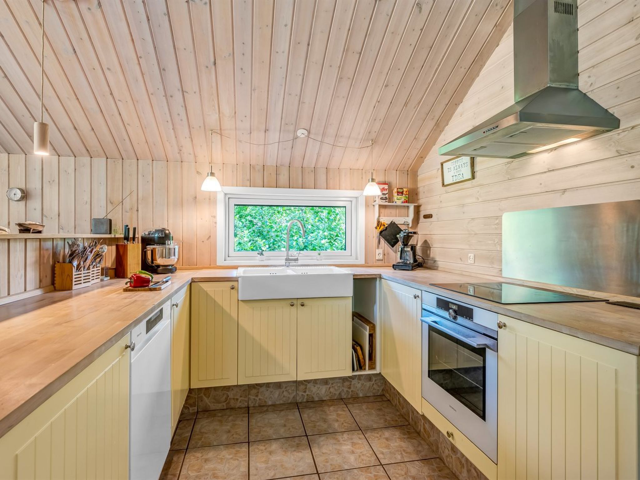 "Iorund" - 10km from the sea-Binnen