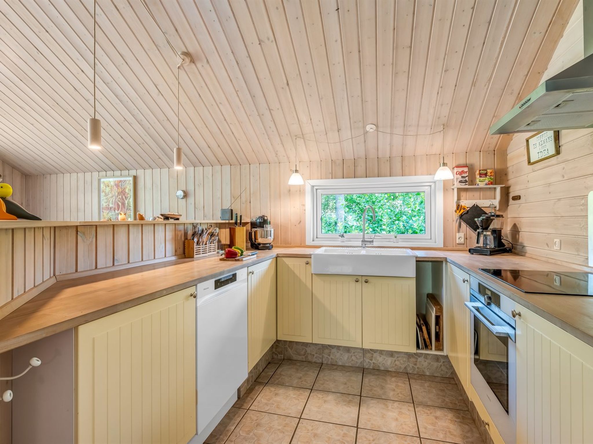 "Iorund" - 10km from the sea-Binnen