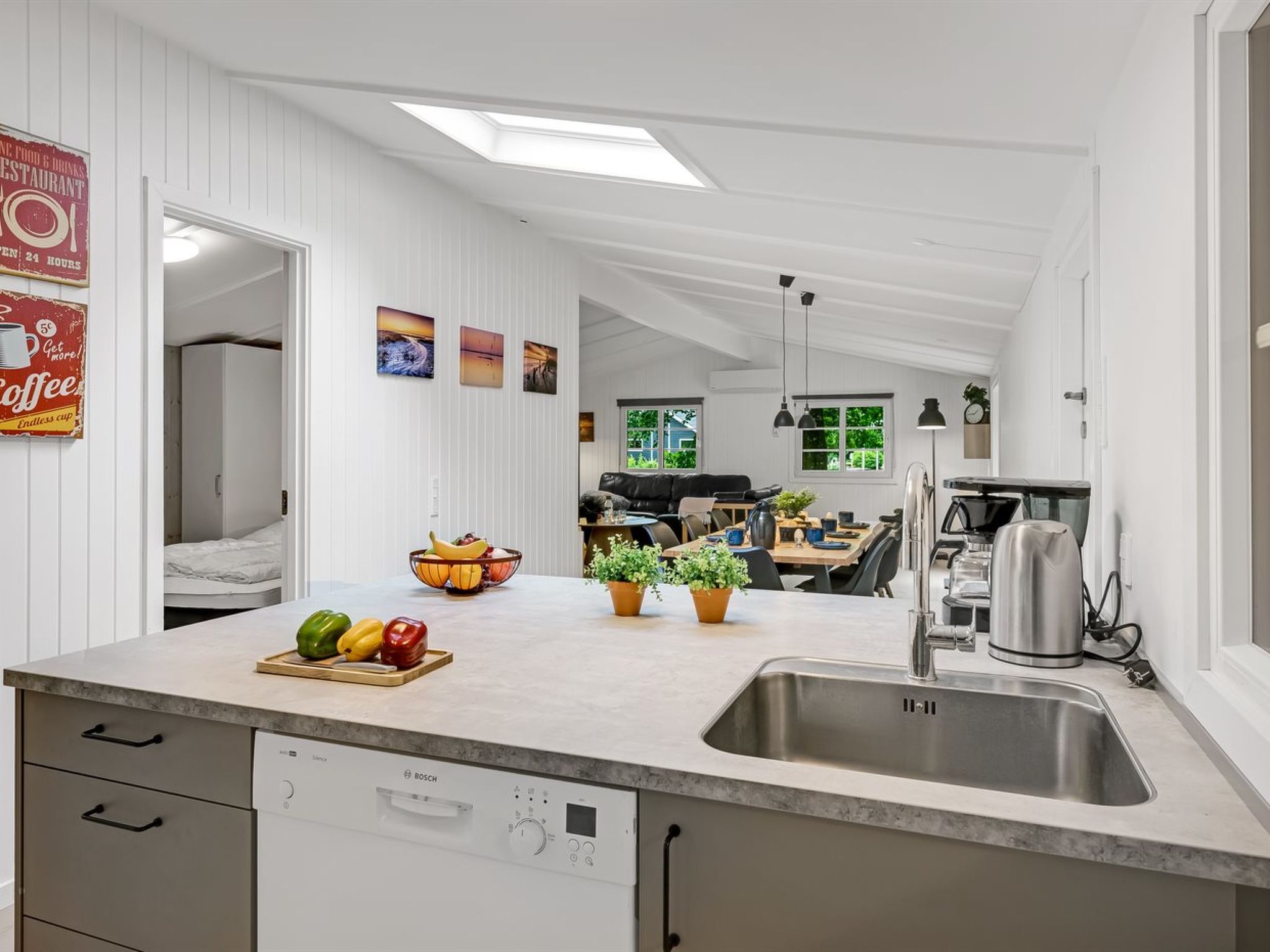 "Mena" - 10km from the sea-Drinnen