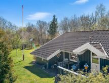 Ruime vakantiewoning Florina met grote tuin op 10 km van de zee - thumbnail 6