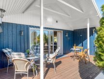 Ruime vakantiewoning Florina met grote tuin op 10 km van de zee - thumbnail 4