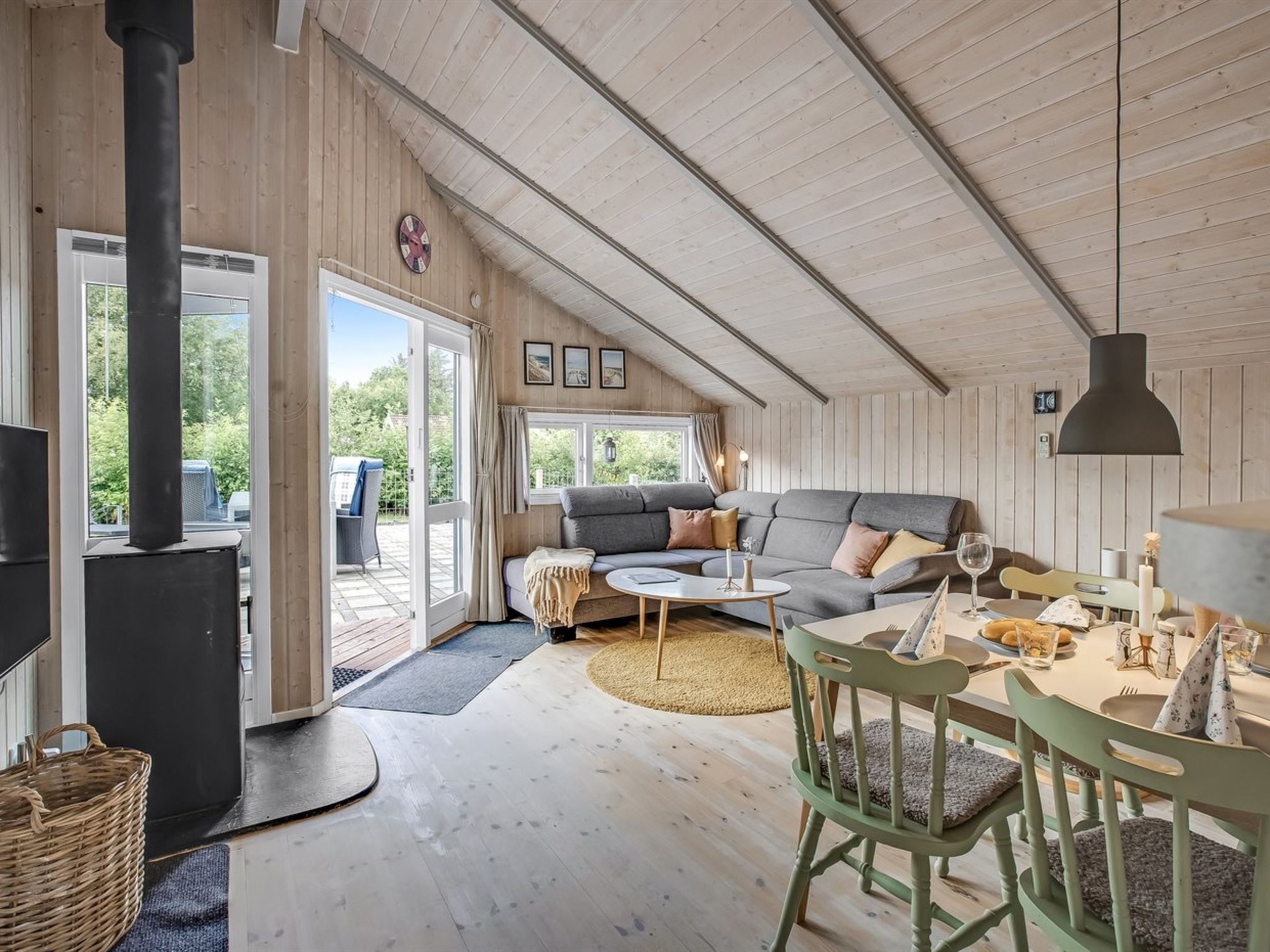 "Elize" - 10km from the sea