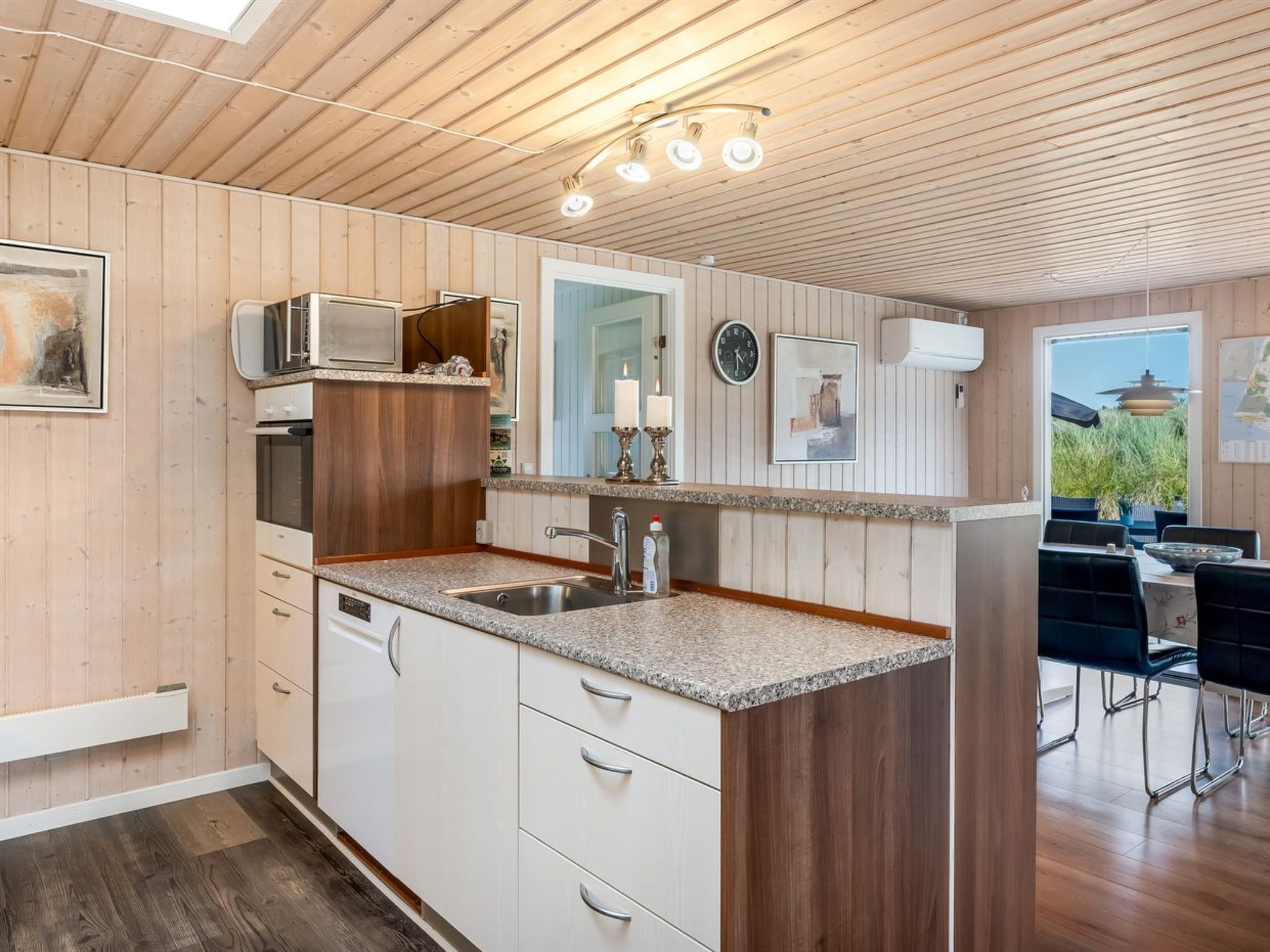 "Ottar" - 400m from the sea - Binnen