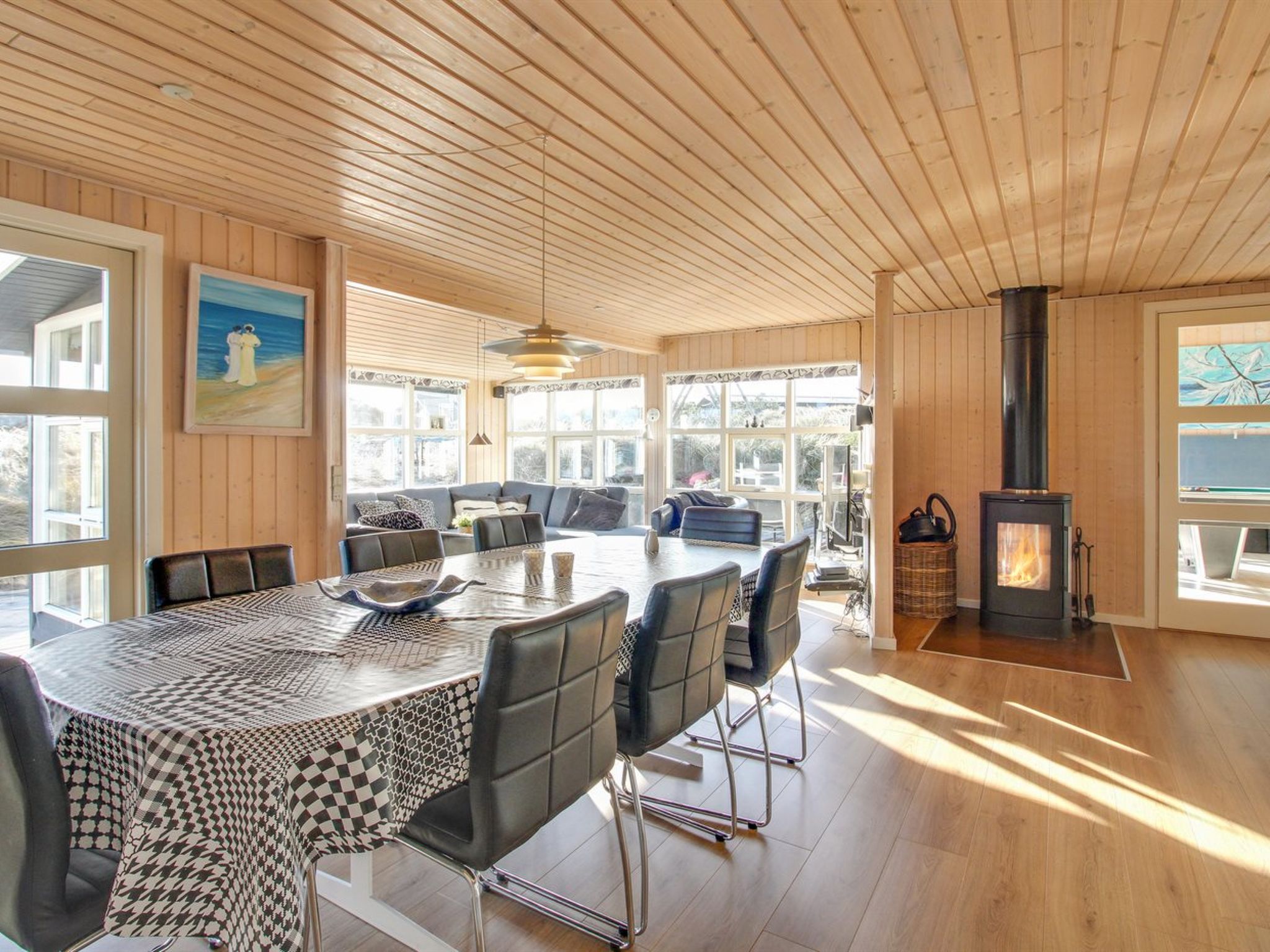 "Ottar" - 400m from the sea-Drinnen