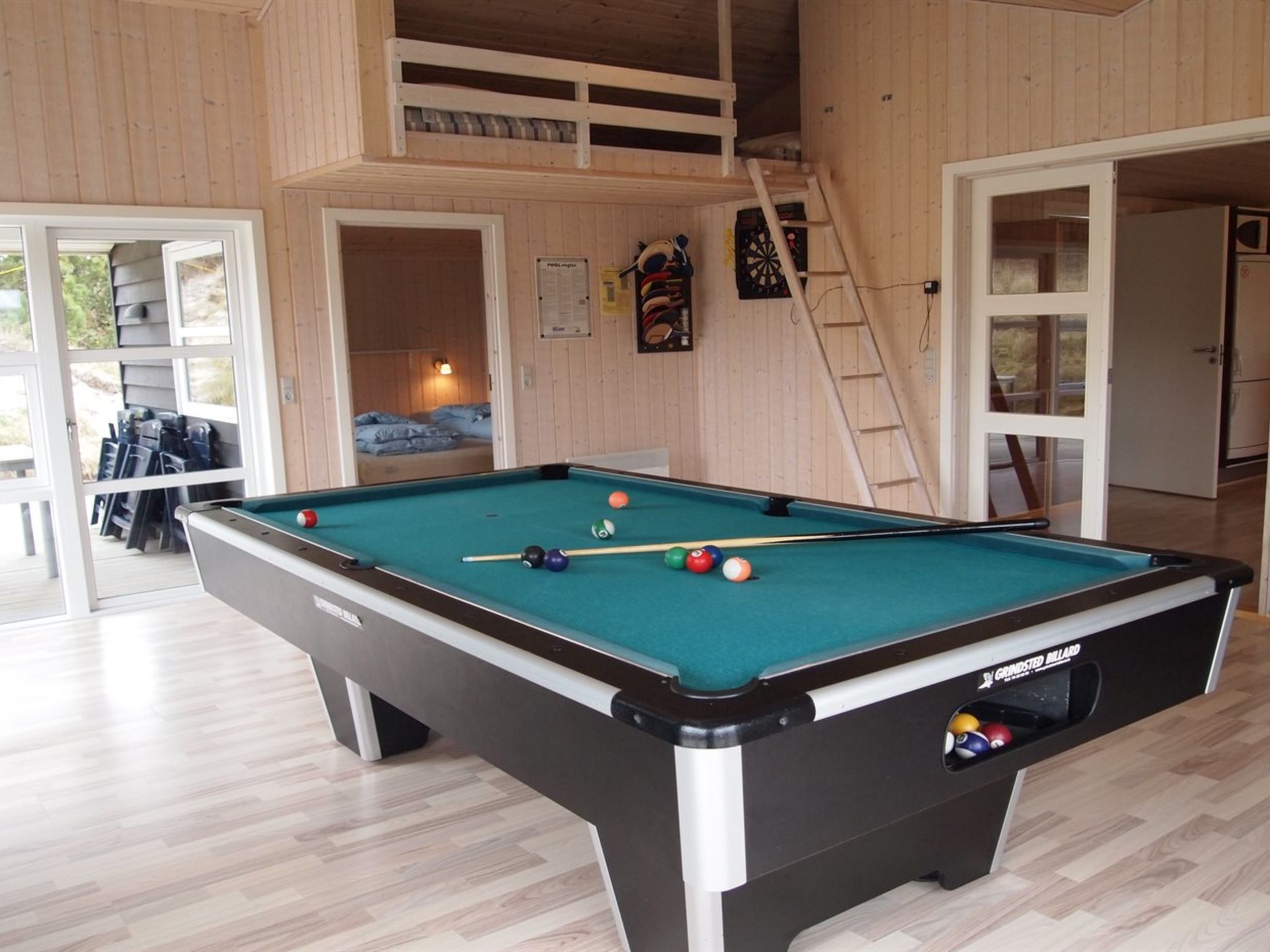 "Ottar" - 400m from the sea-Drinnen