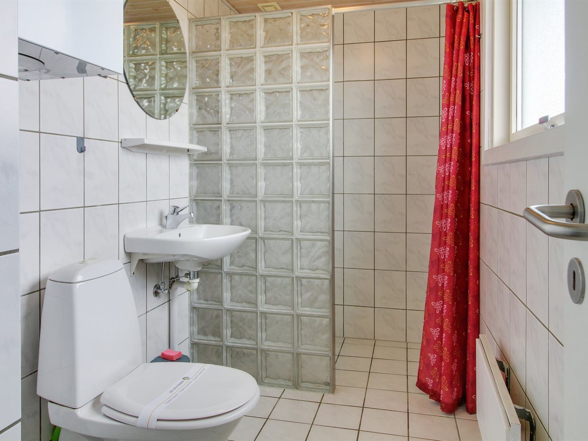 "Ottar" - 400m from the sea-Drinnen