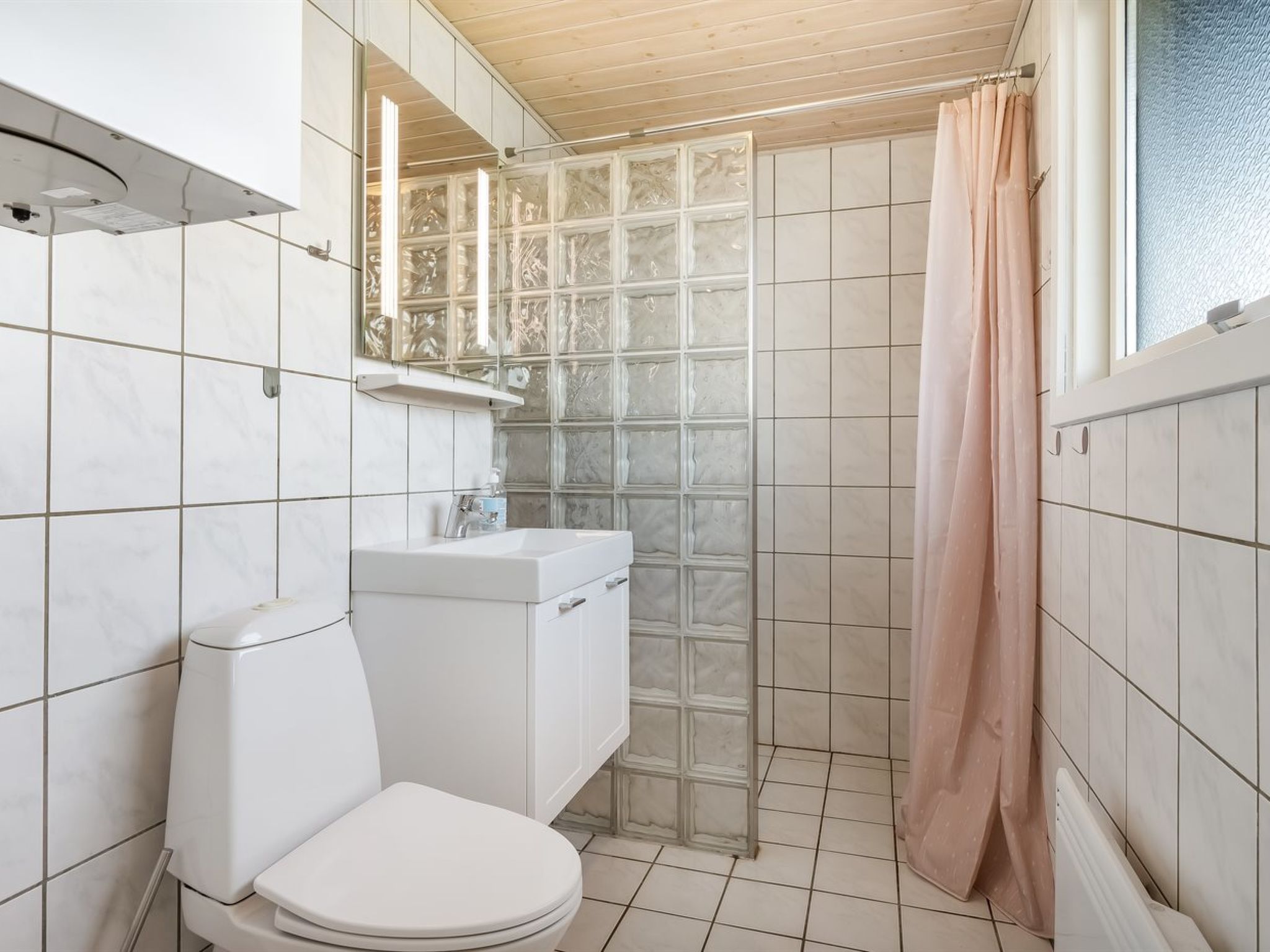 "Ottar" - 400m from the sea - Binnen