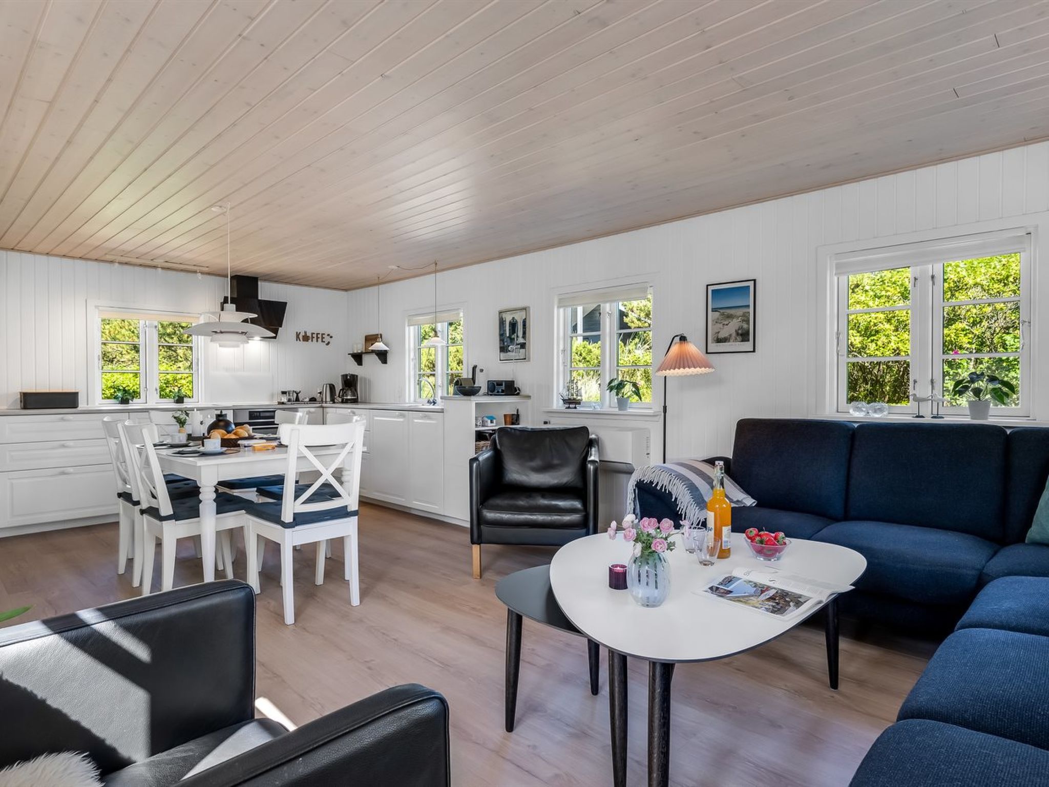 "Soleil" - 300m from the sea - Binnen