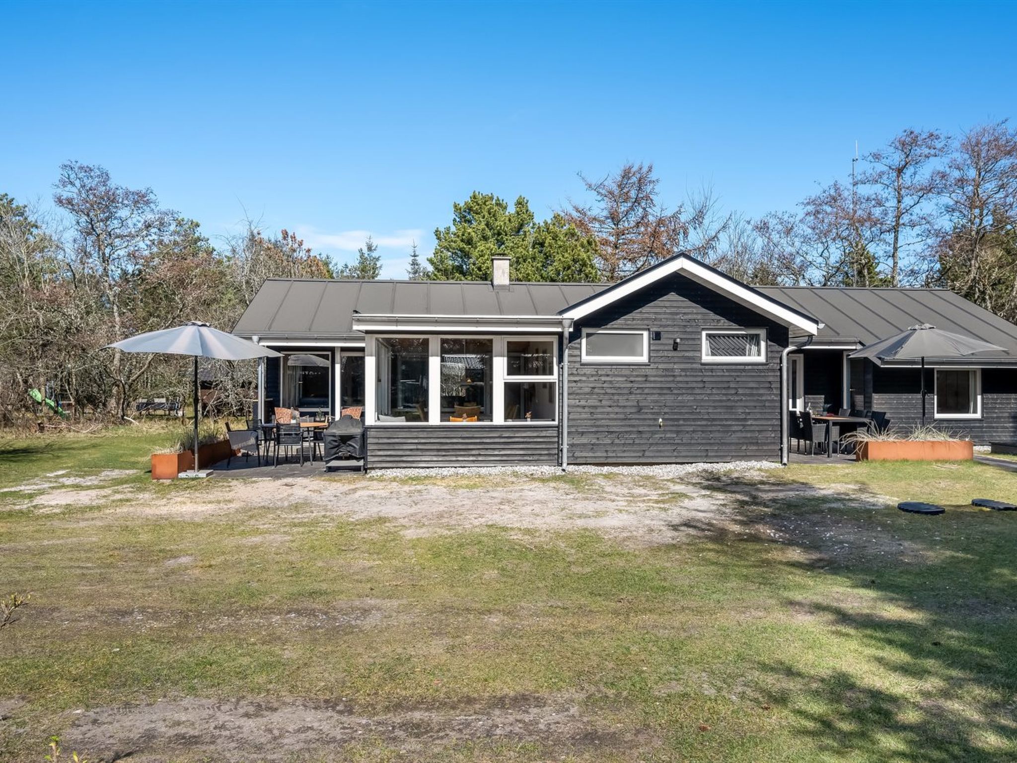 "Yall" - 1km from the sea