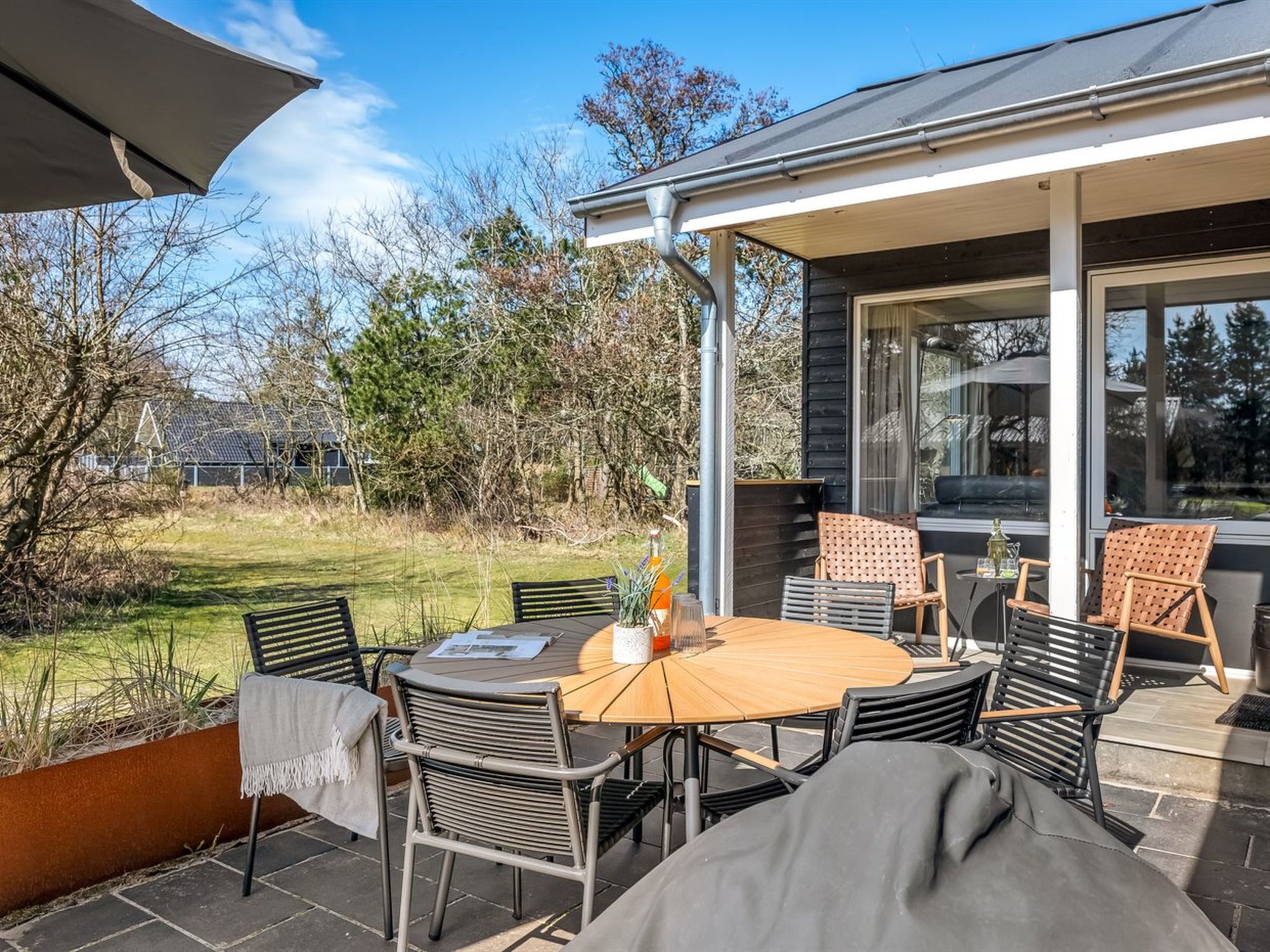 "Yall" - 1km from the sea