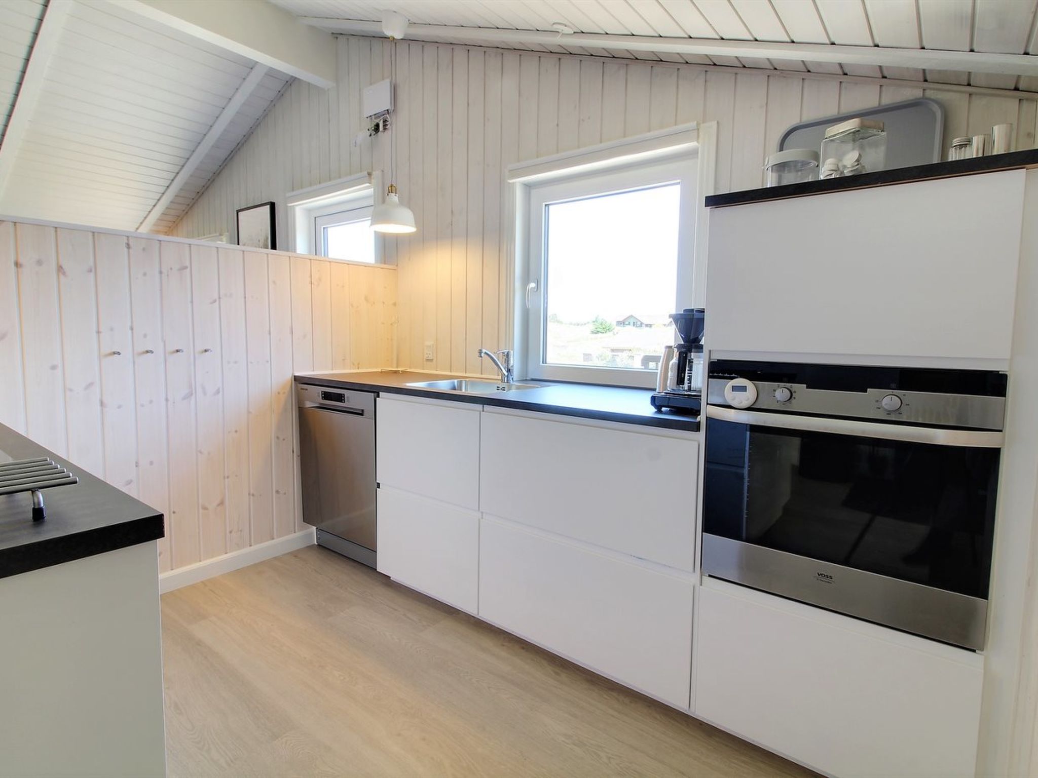 "Sirka" - 200m from the sea-Drinnen