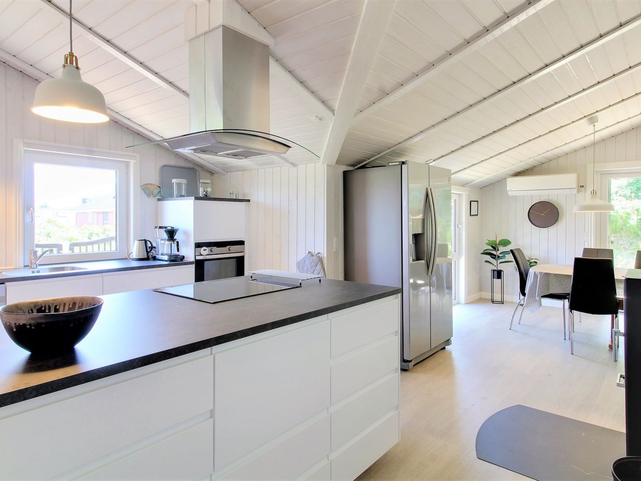 "Sirka" - 200m from the sea-Drinnen