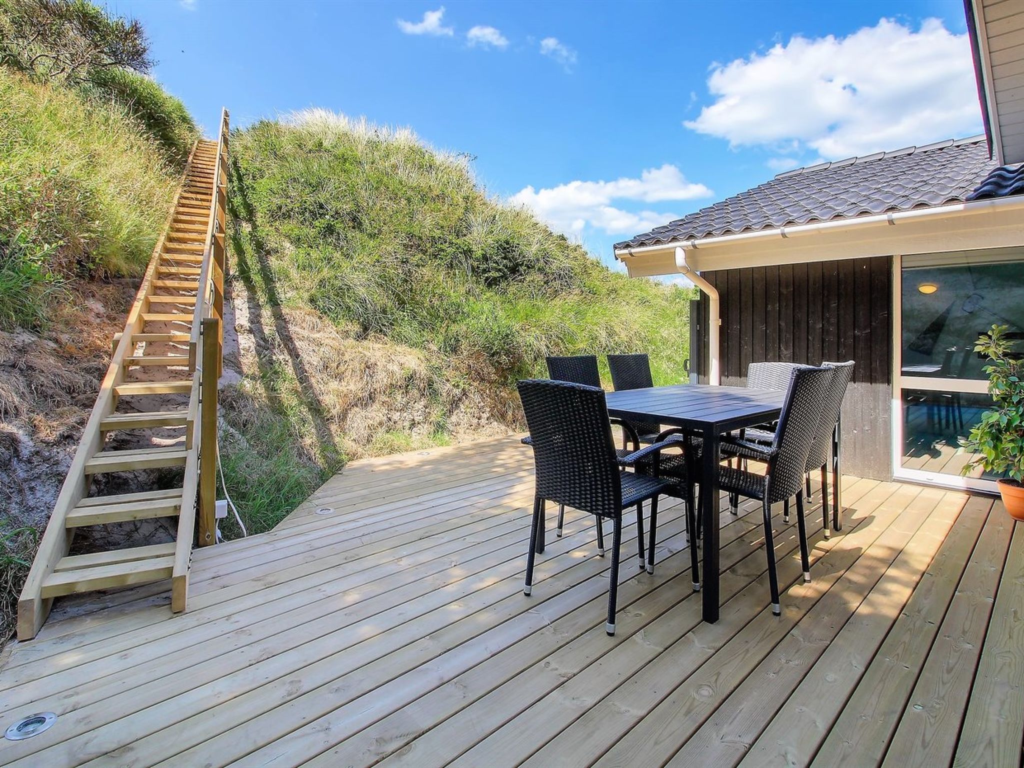 "Sirka" - 200m from the sea-Draußen