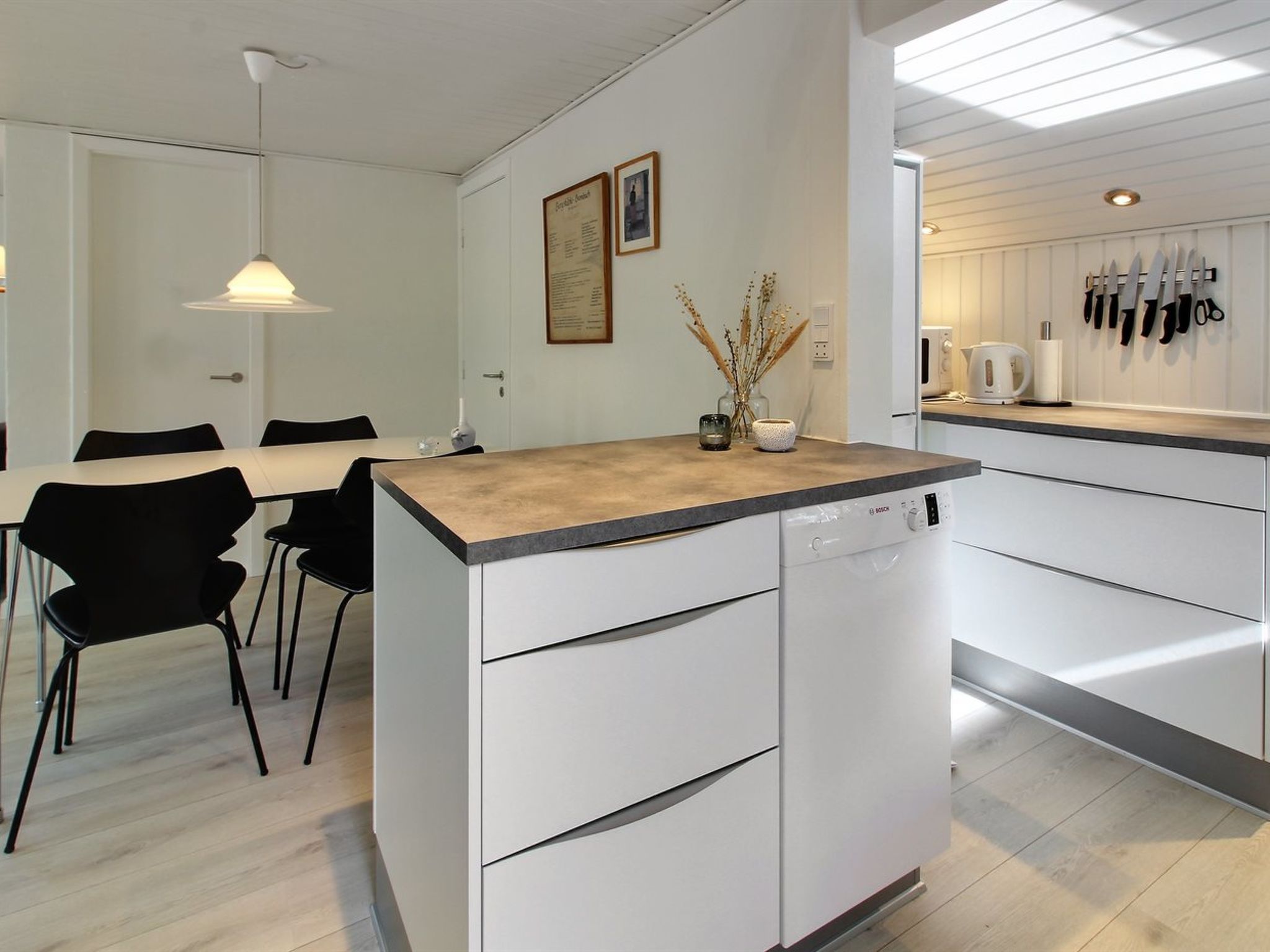 "Eliene" - 500m from the sea - Binnen