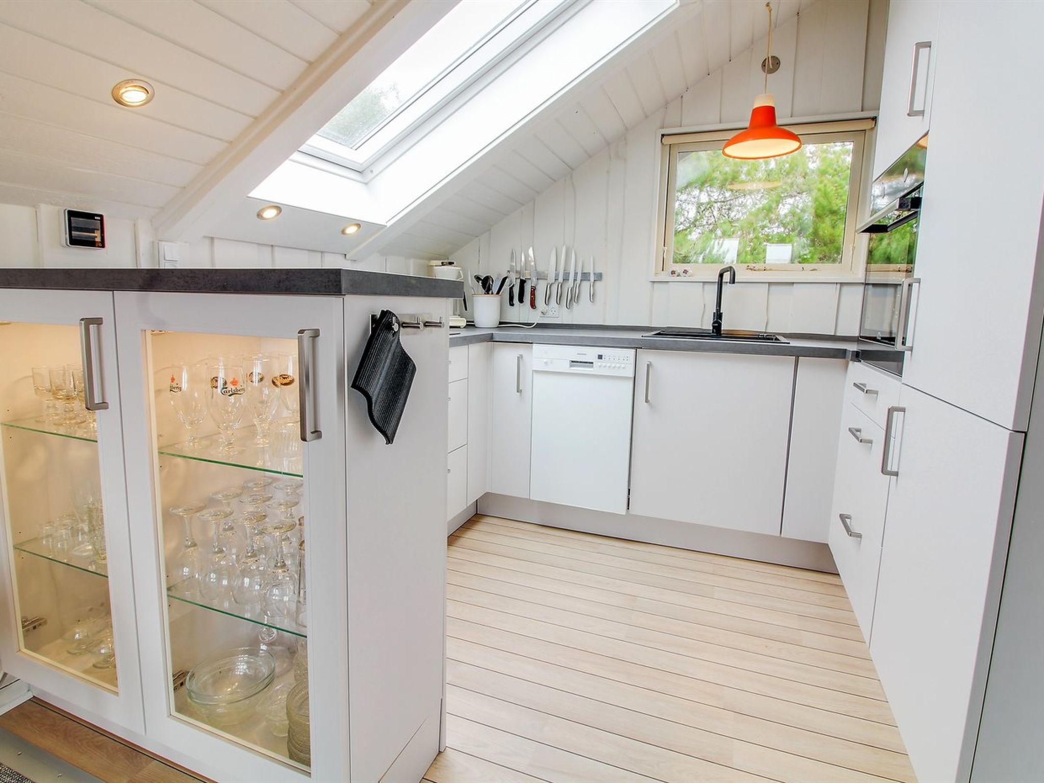 "Josie" - 200m from the sea - Binnen
