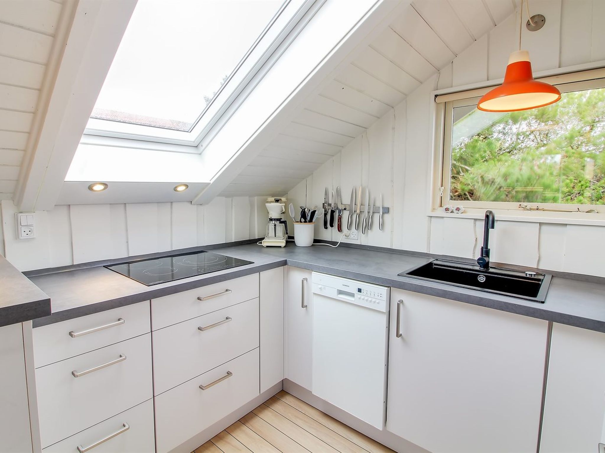 "Josie" - 200m from the sea - Binnen