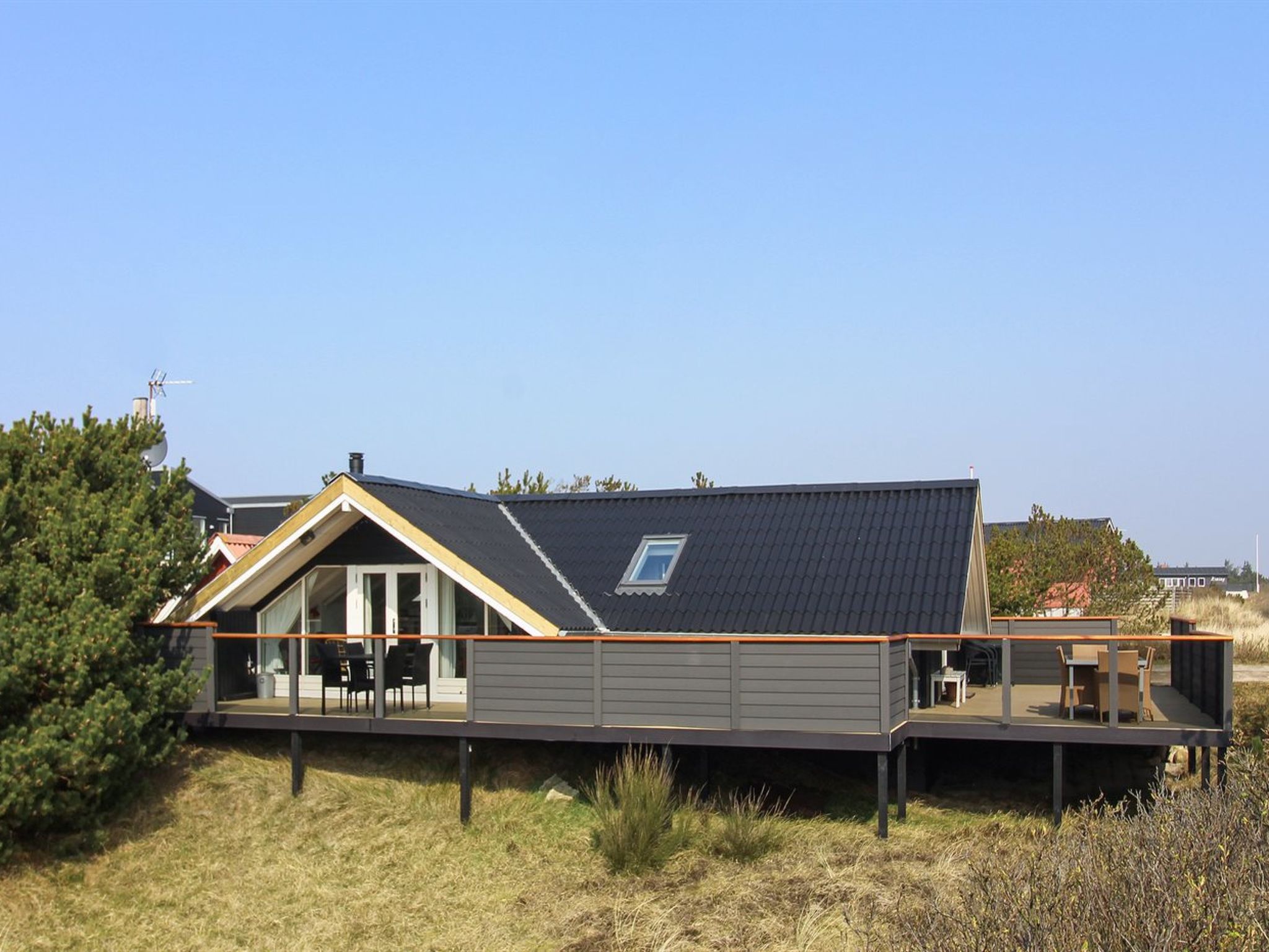 "Josie" - 200m from the sea - Buiten