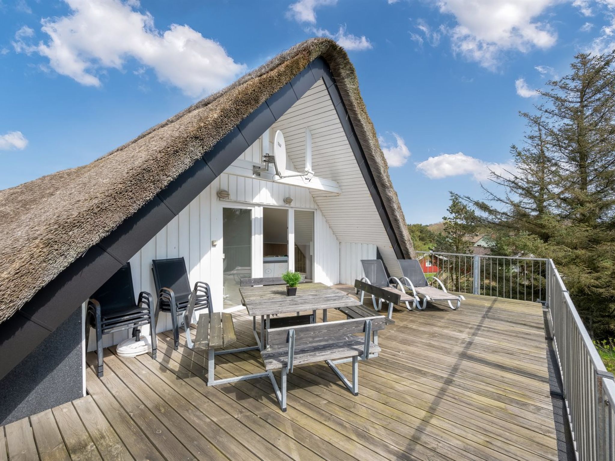 "Irlin" - 800m from the sea-Buiten