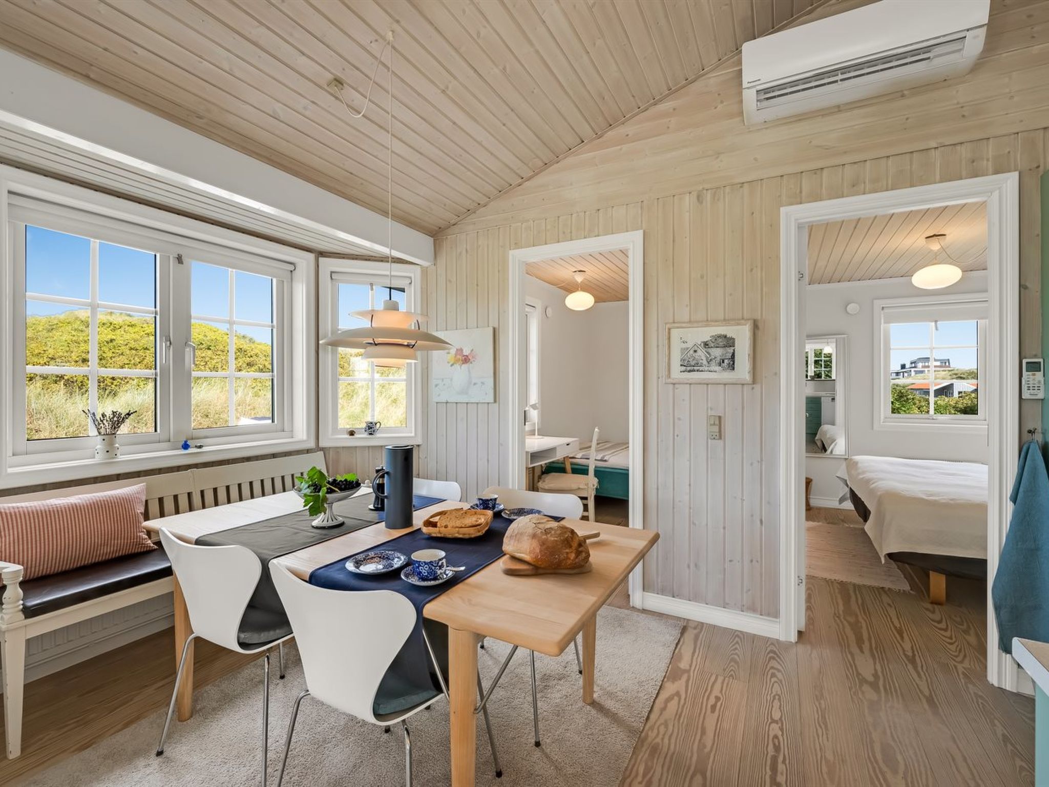 "Aise" - 75m from the sea - Binnen
