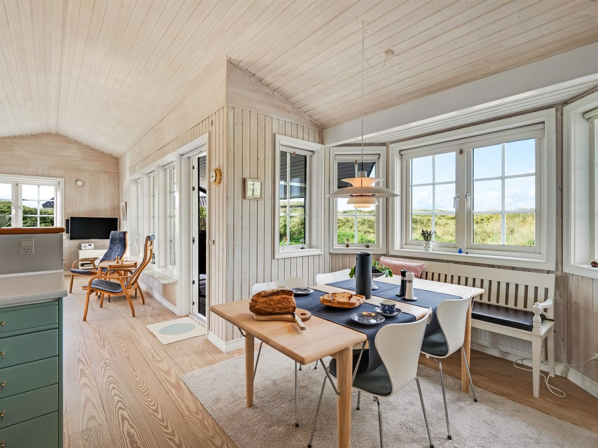 "Aise" - 75m from the sea - Binnen