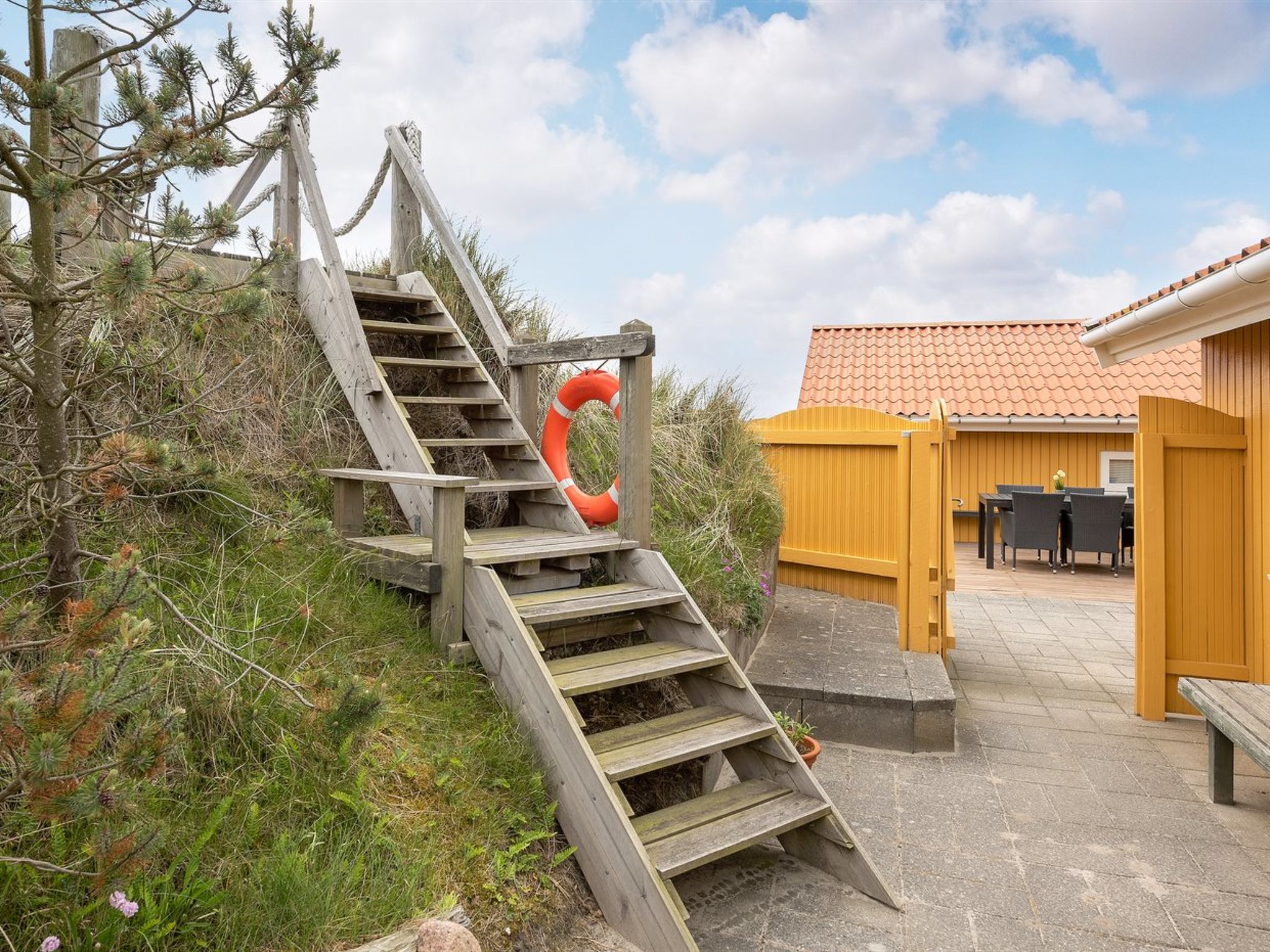 "Thrond" - 200m from the sea-Draußen