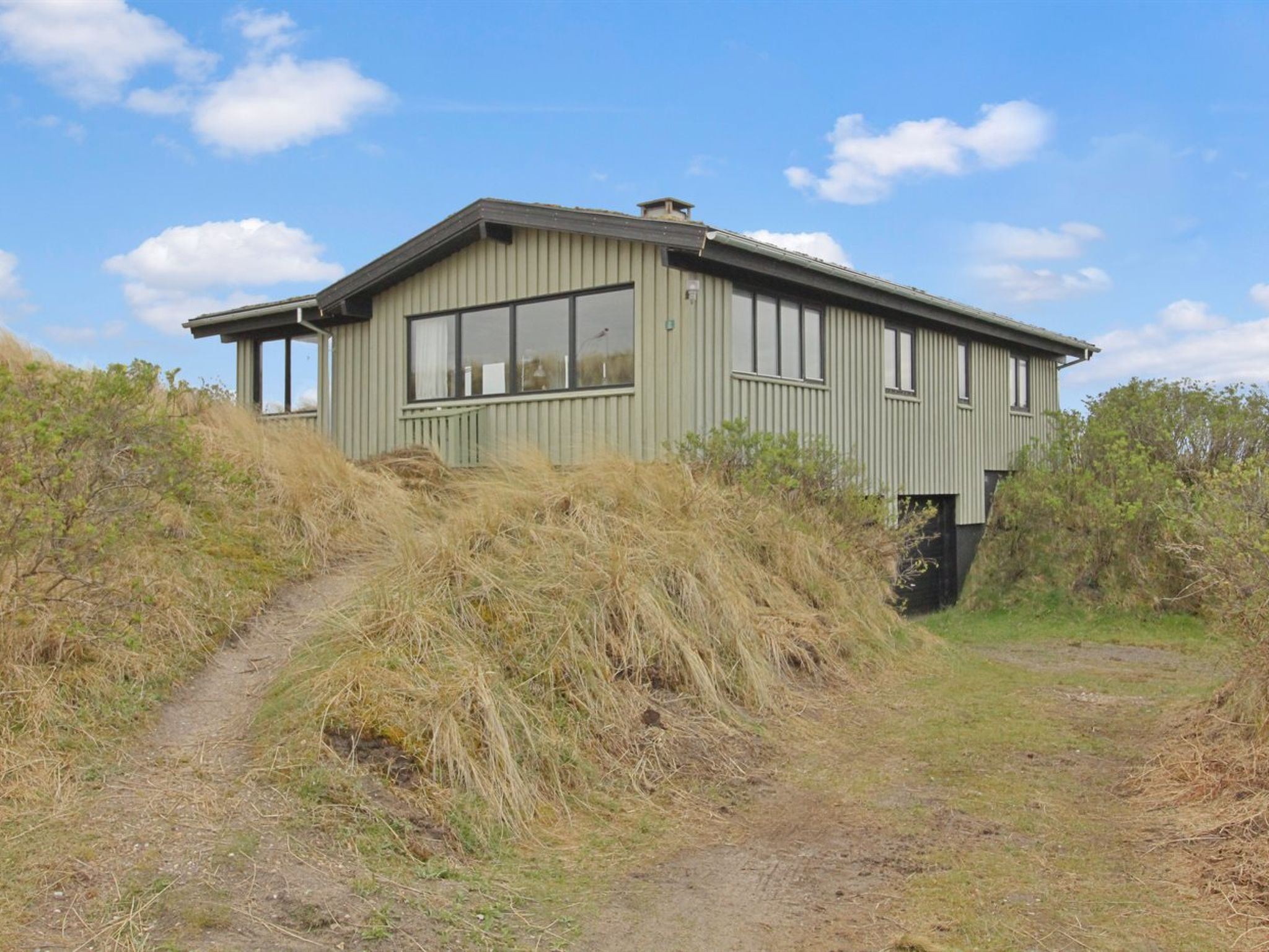 "Lykke" - 800m from the sea
