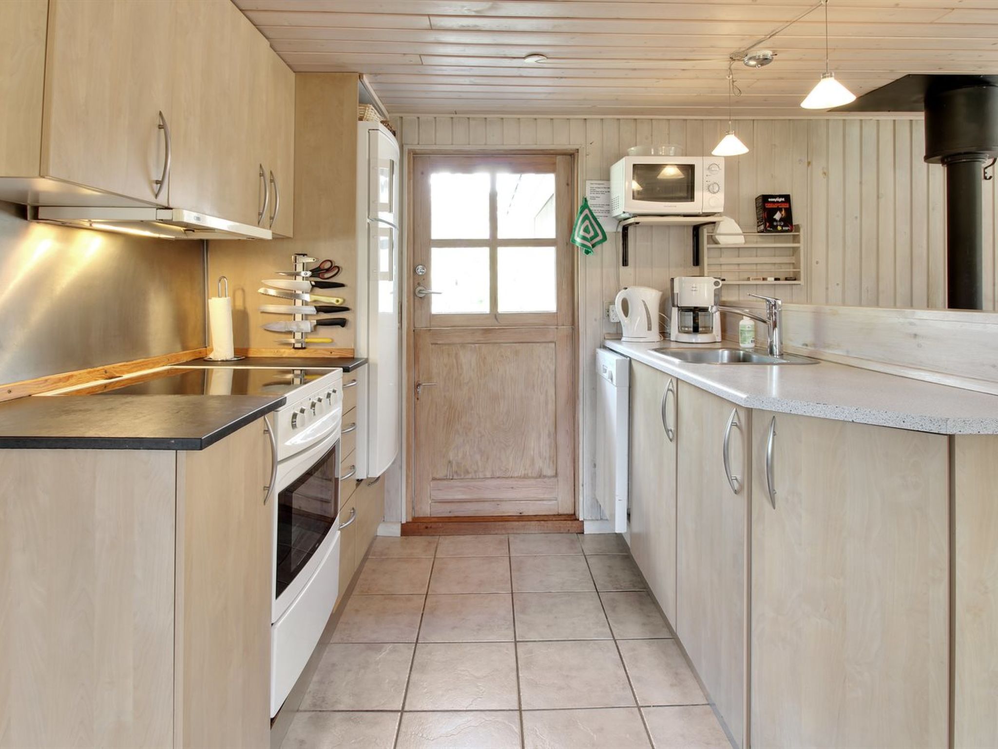 "Marja" - 1.3km from the sea - Binnen