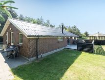Rustiek vakantiehuis Elinbjörn met sauna op 1 km van Vejers Strand - thumbnail 1