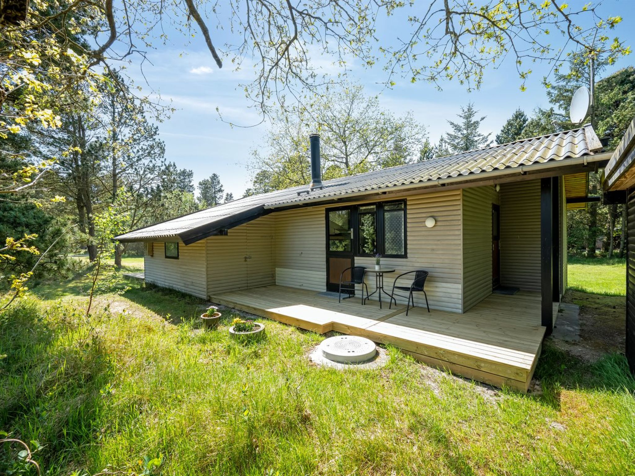 "Borghild" - 1.5km from the sea - Outside